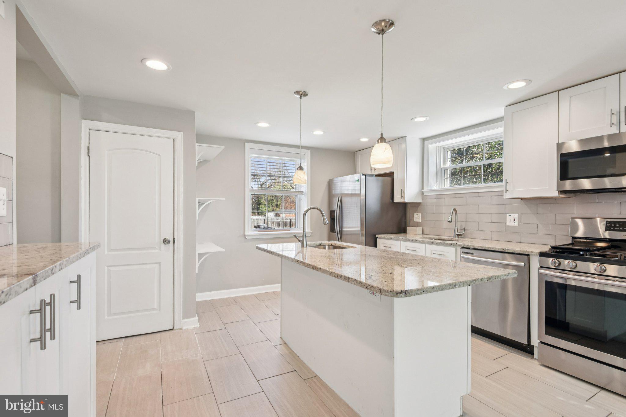 GLEN OAKS - Residential