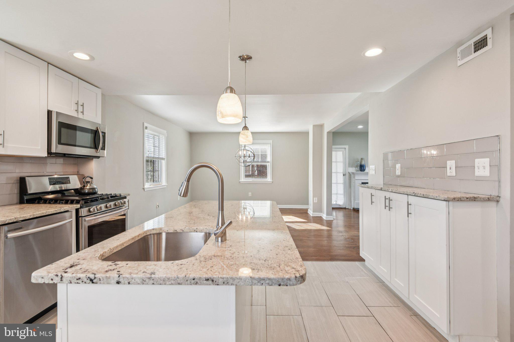 GLEN OAKS - Residential