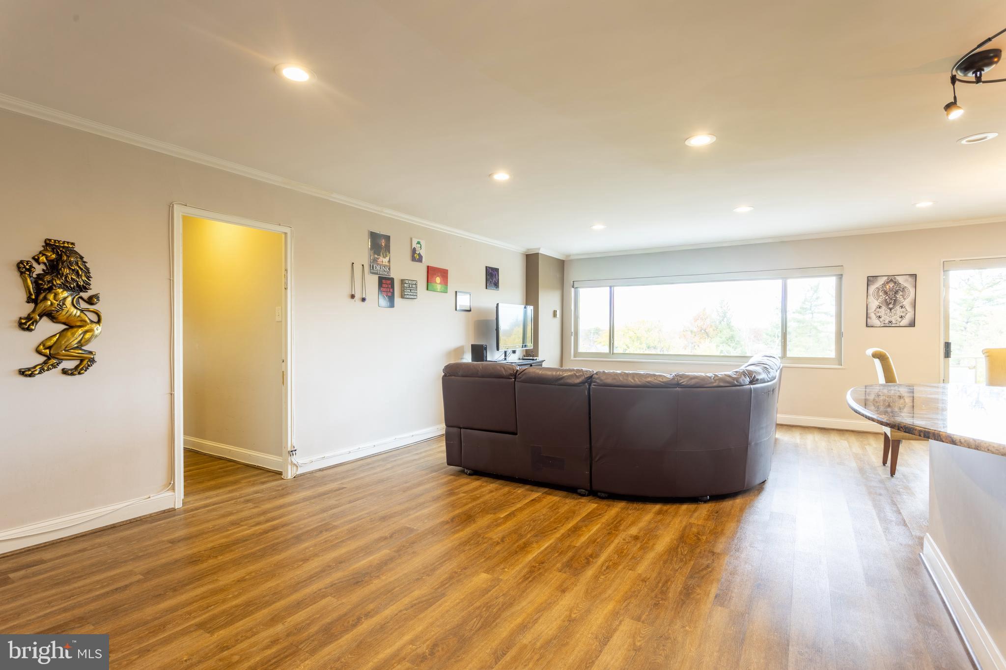 PARK TOWERS WEST - Residential