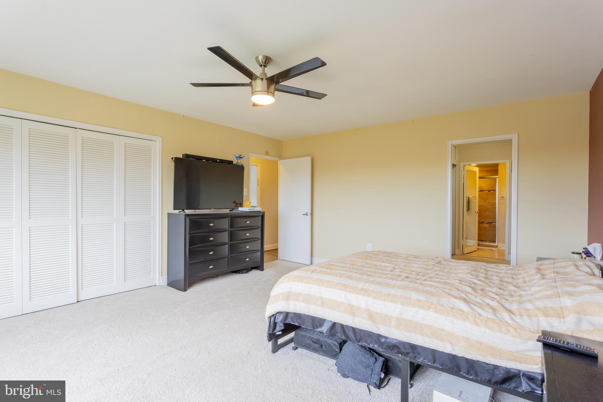 PARK TOWERS WEST - Residential