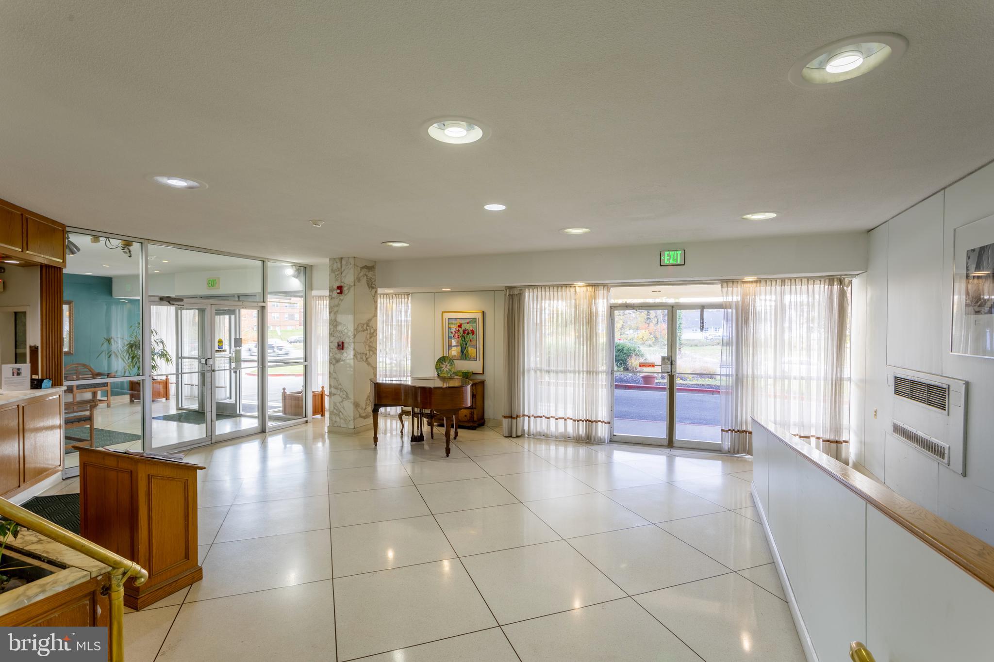 PARK TOWERS WEST - Residential