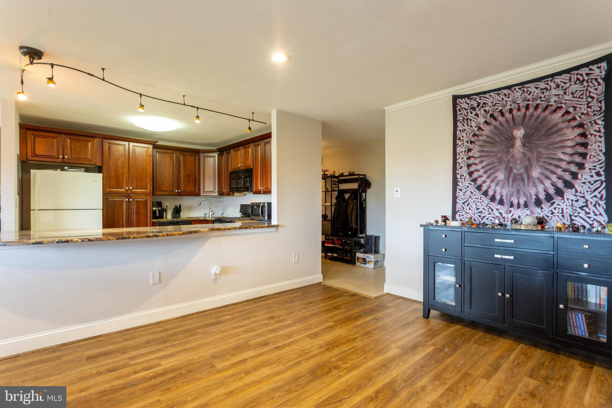 PARK TOWERS WEST - Residential