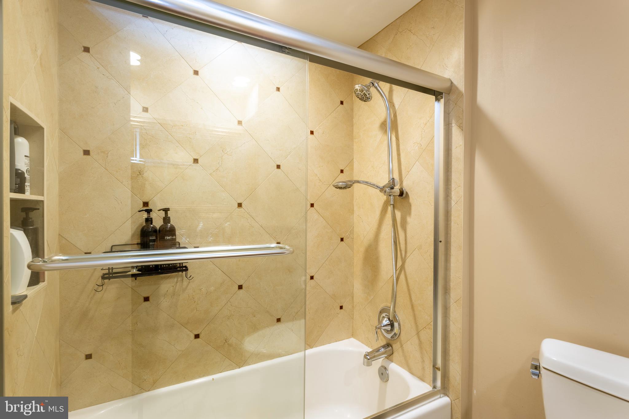 PARK TOWERS WEST - Residential