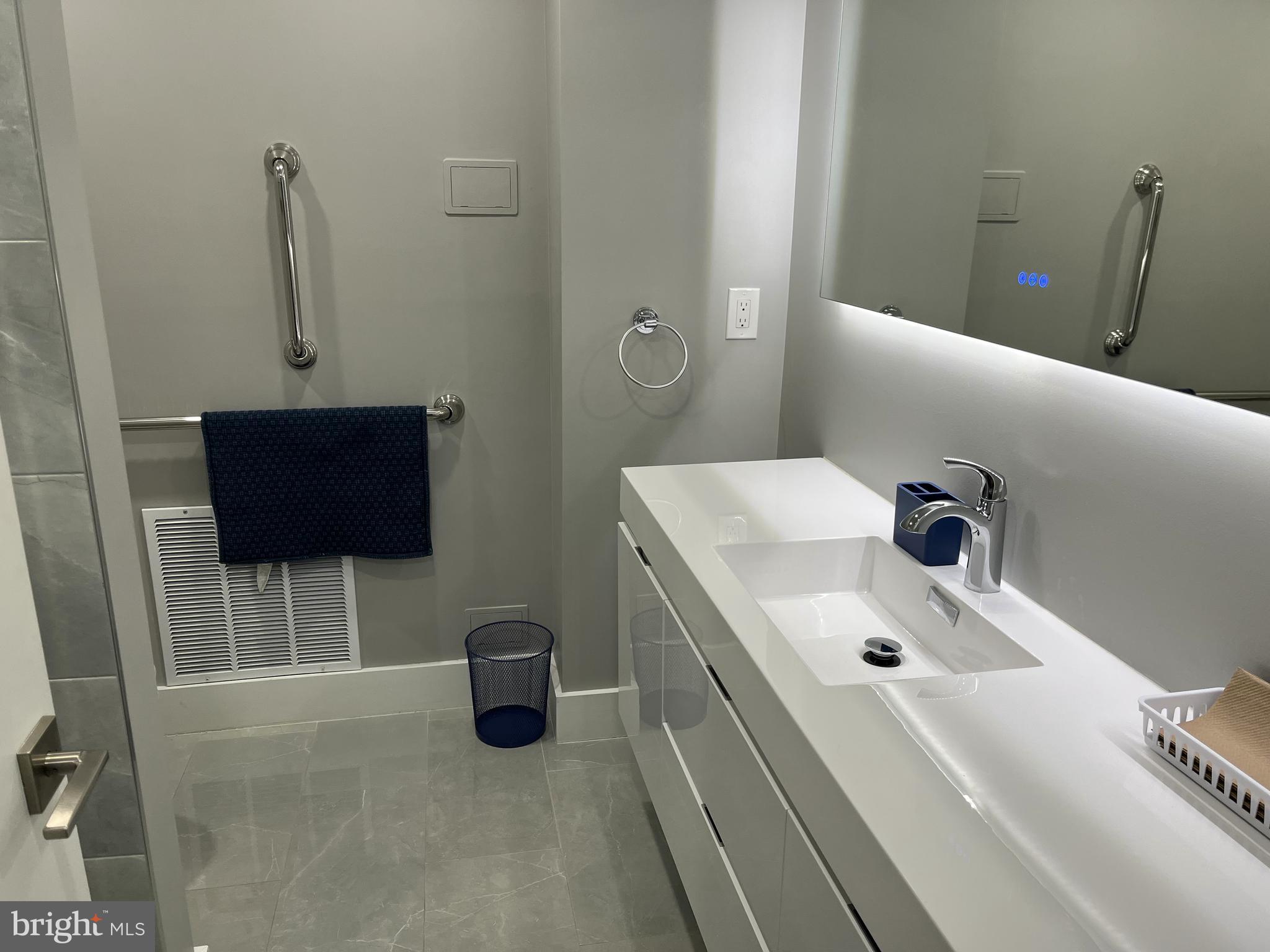 PARK TOWERS WEST - Residential