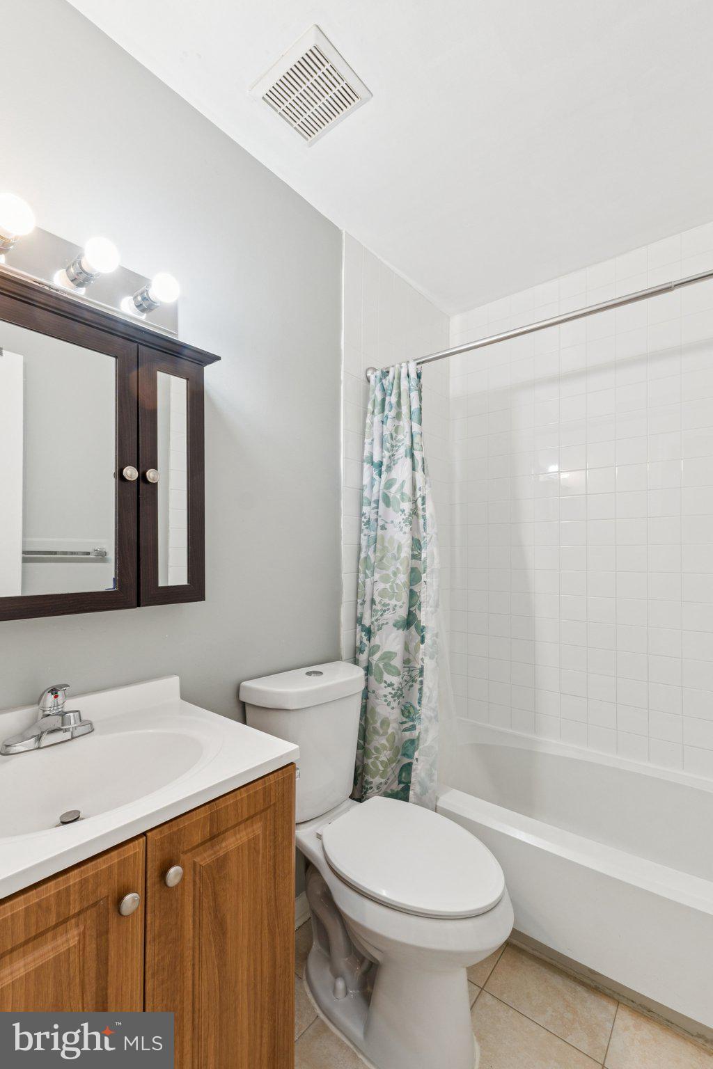 BRISTOE STATION - Residential Lease