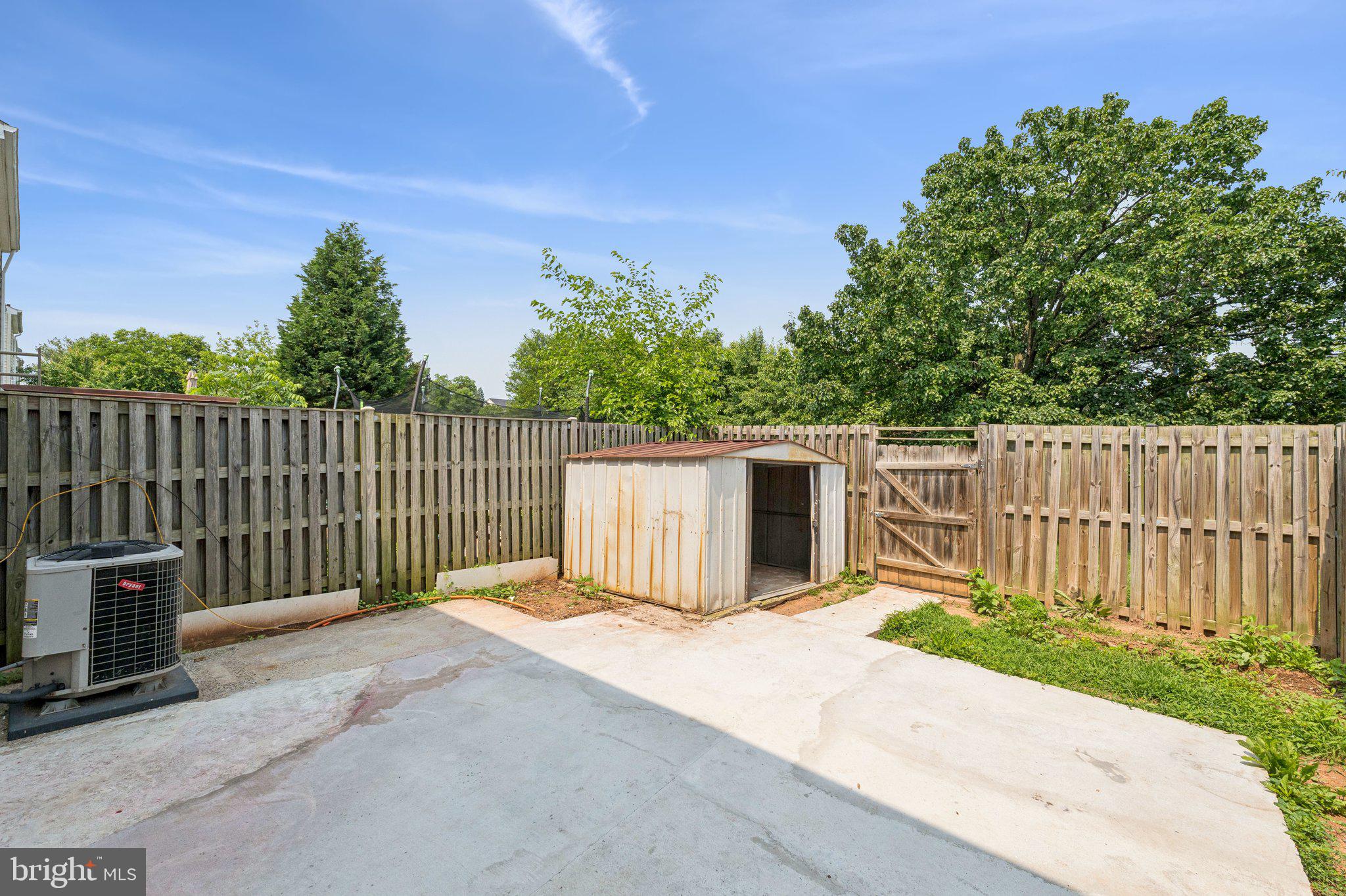 BRISTOE STATION - Residential Lease