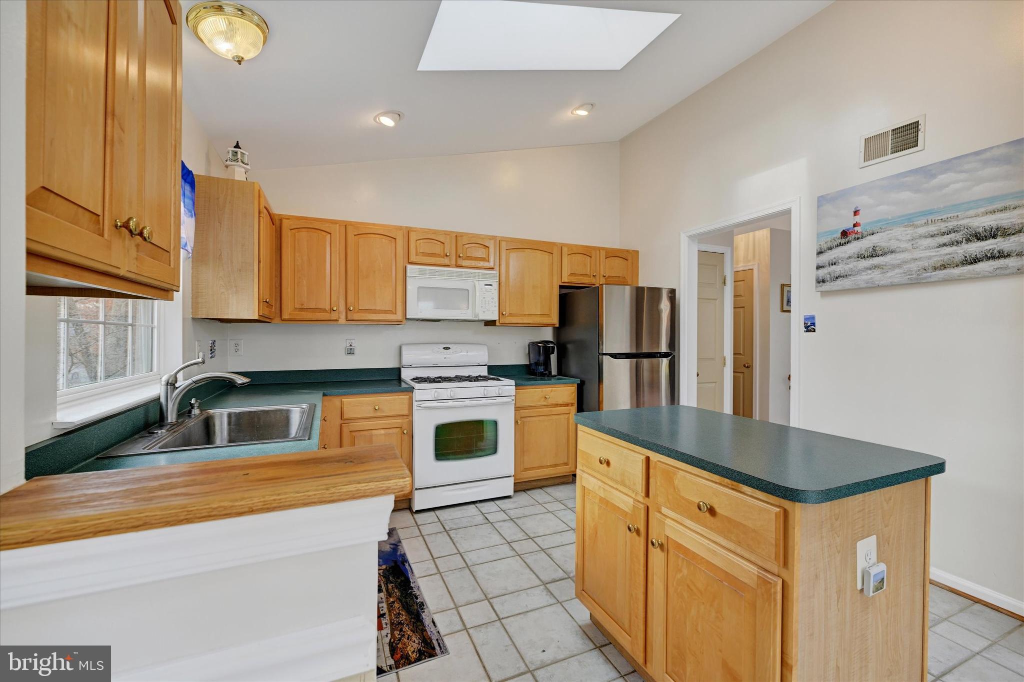 PERRY HALL ESTATES - Residential