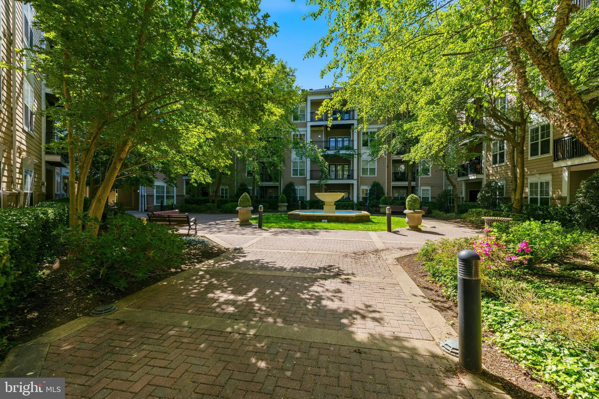 FITZ AT ROCKVILLE TOWN C - Residential