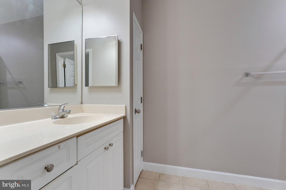 FITZ AT ROCKVILLE TOWN C - Residential