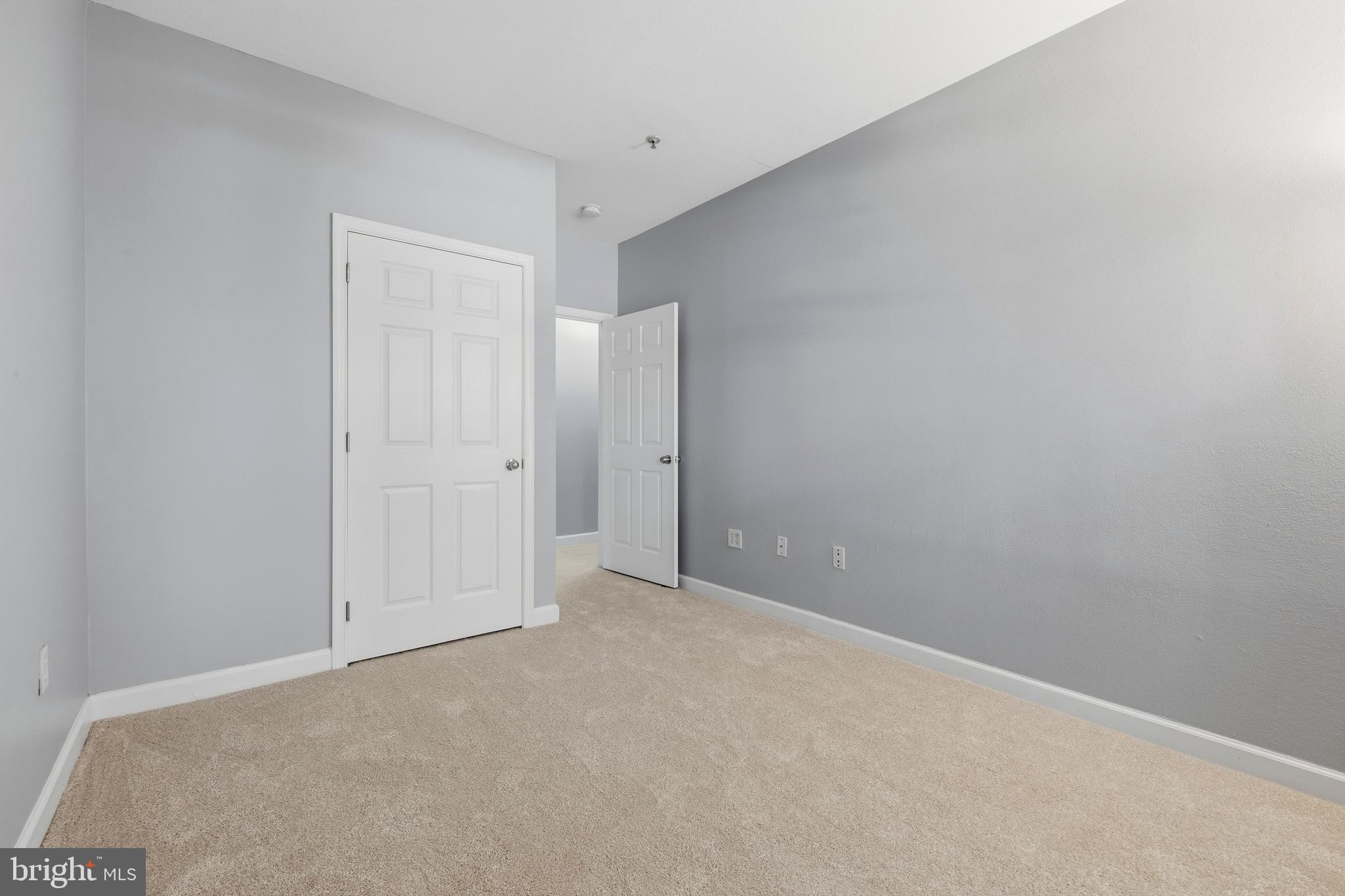 FITZ AT ROCKVILLE TOWN C - Residential