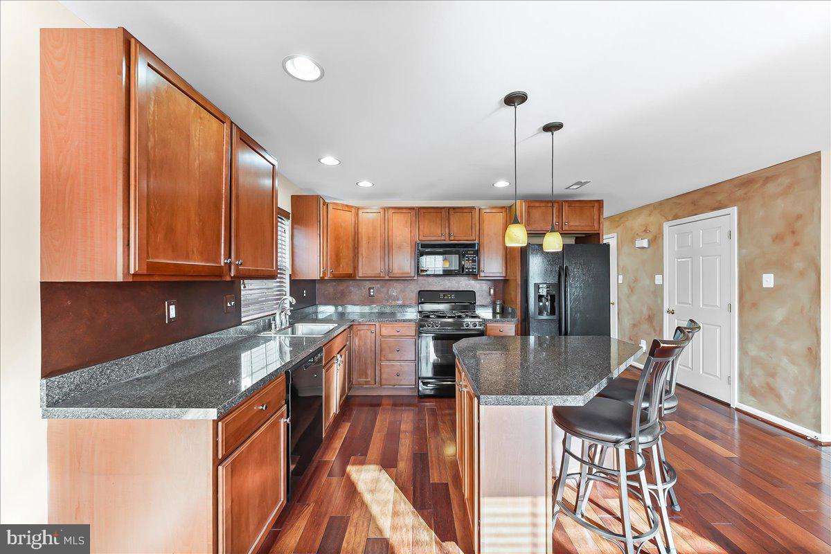 VALLEY VIEW TWINS - Residential