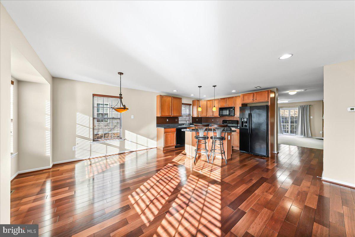 VALLEY VIEW TWINS - Residential