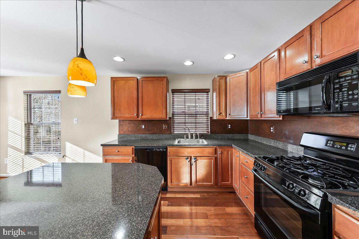 VALLEY VIEW TWINS - Residential