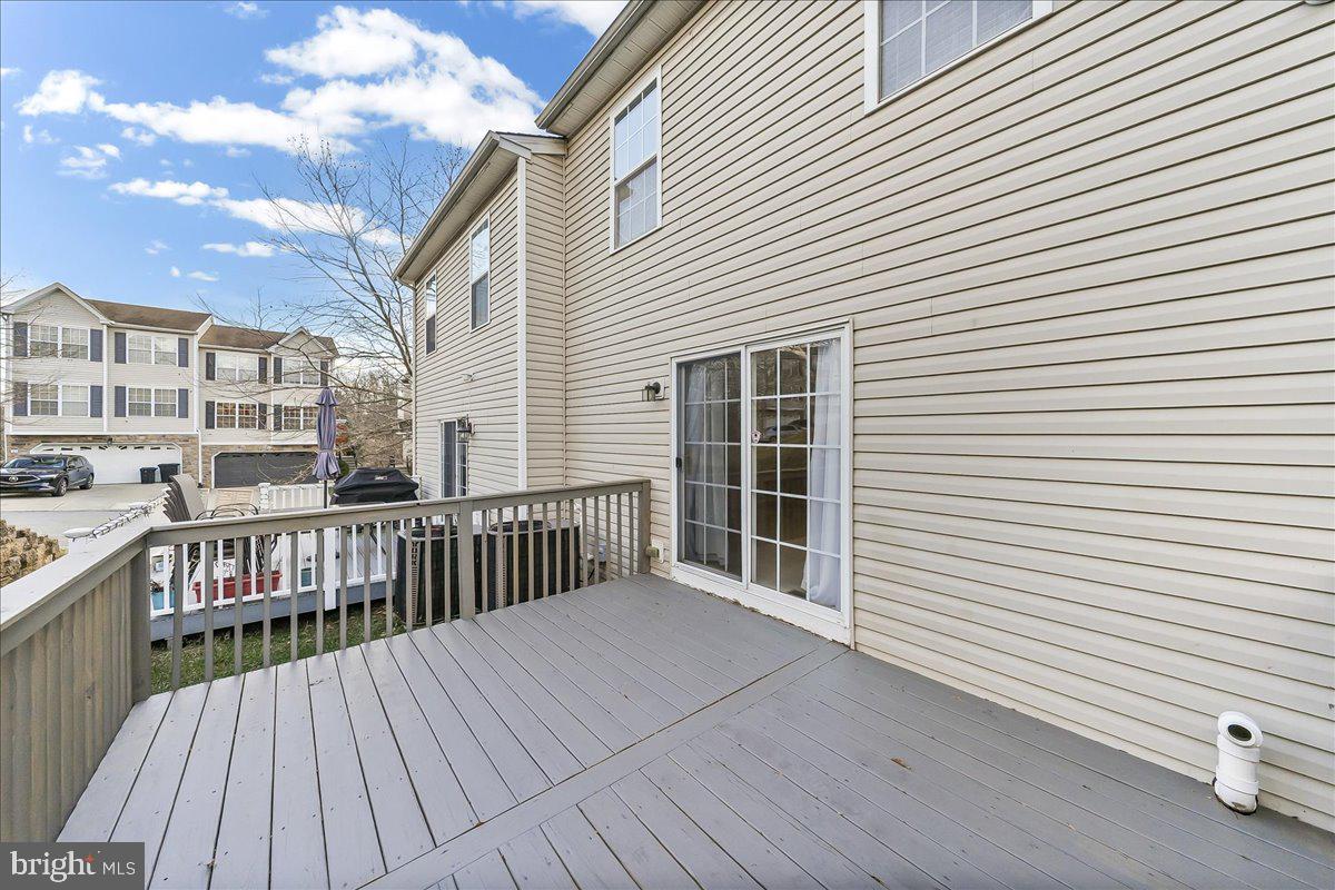 VALLEY VIEW TWINS - Residential