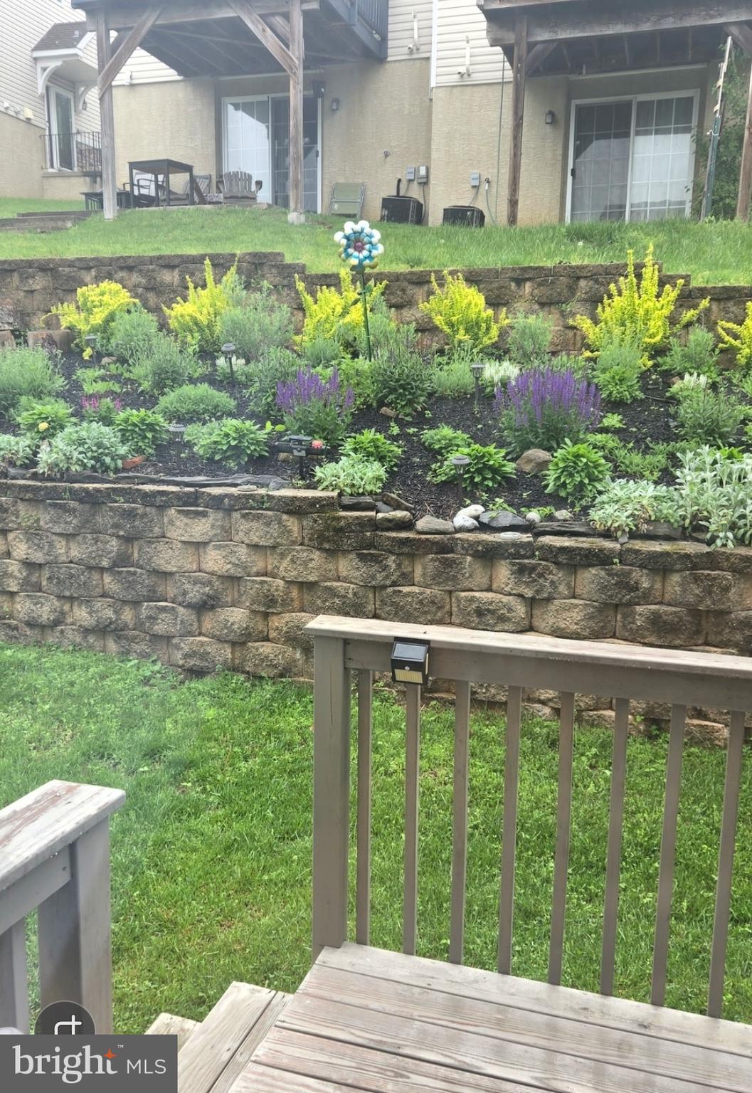 VALLEY VIEW TWINS - Residential