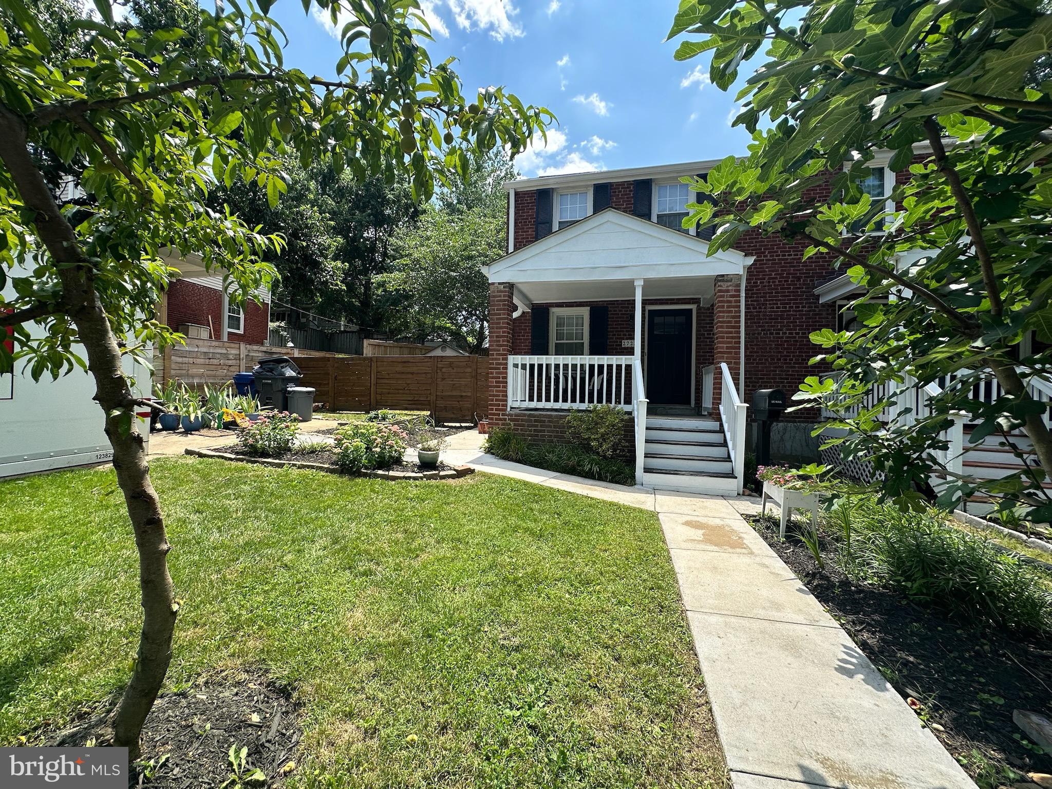 JEFFERSON MANOR - Residential