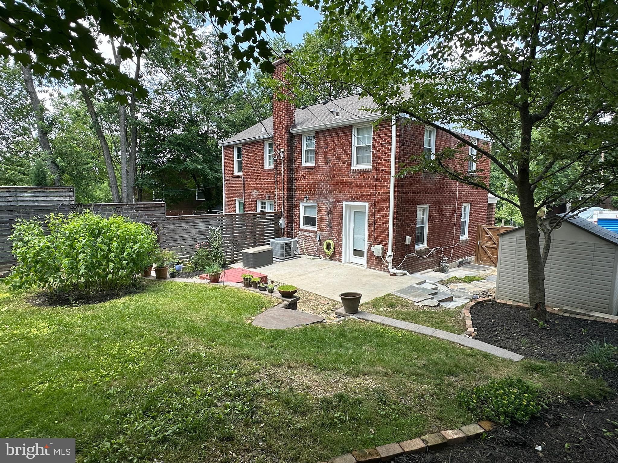 JEFFERSON MANOR - Residential