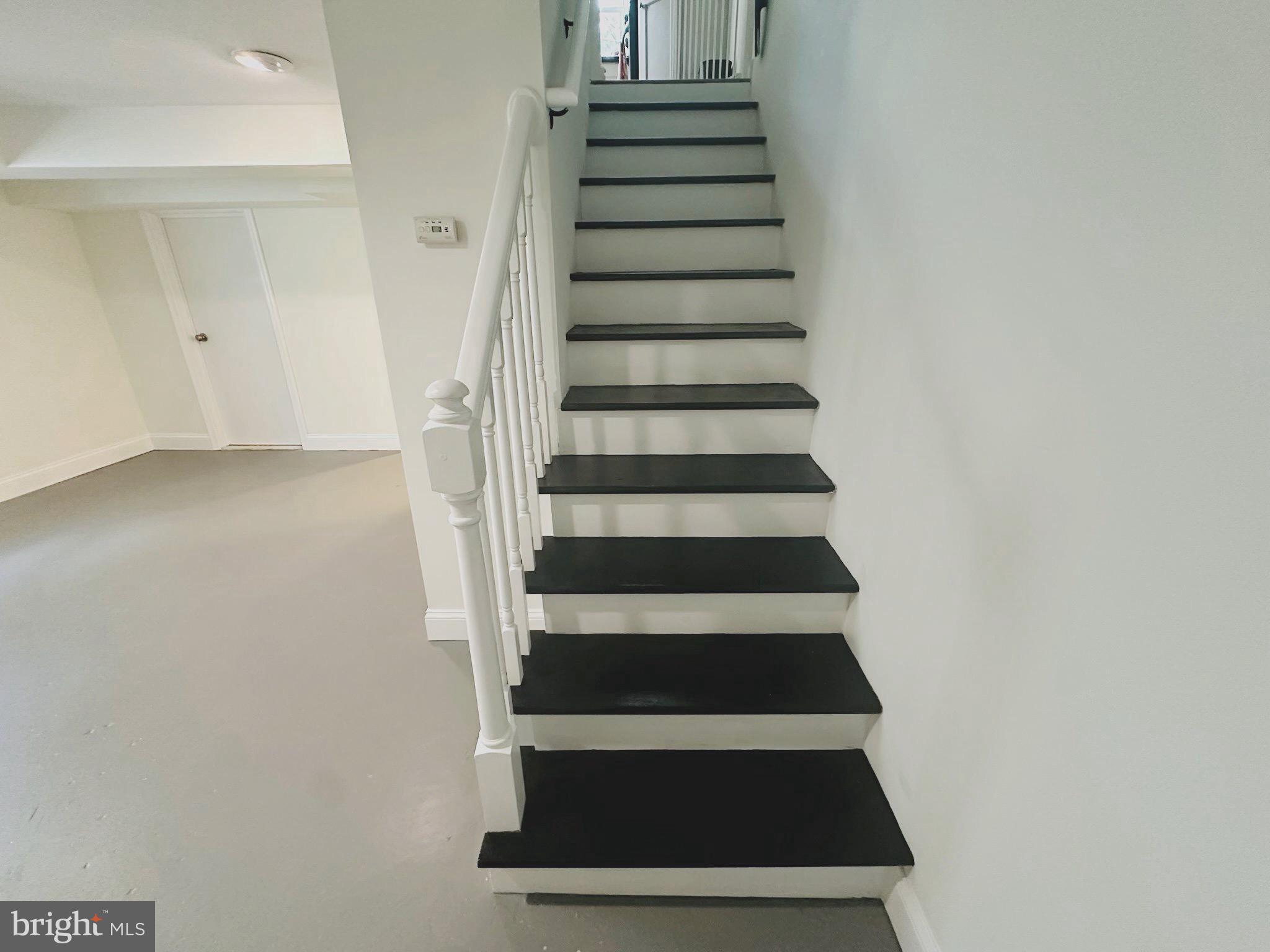 JEFFERSON MANOR - Residential