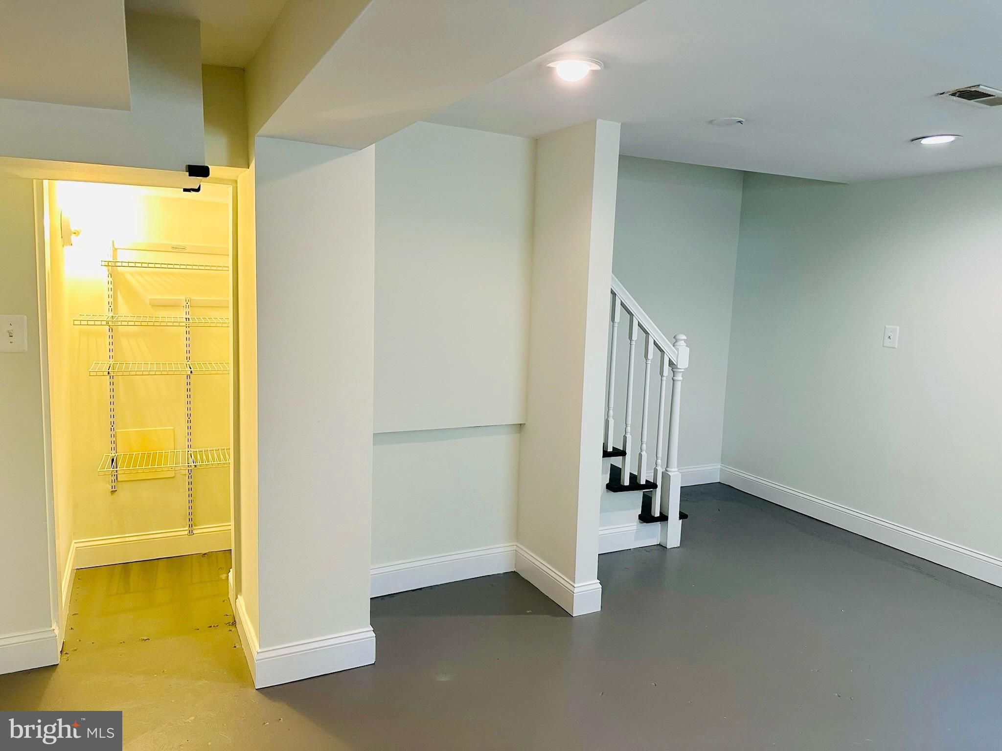 JEFFERSON MANOR - Residential