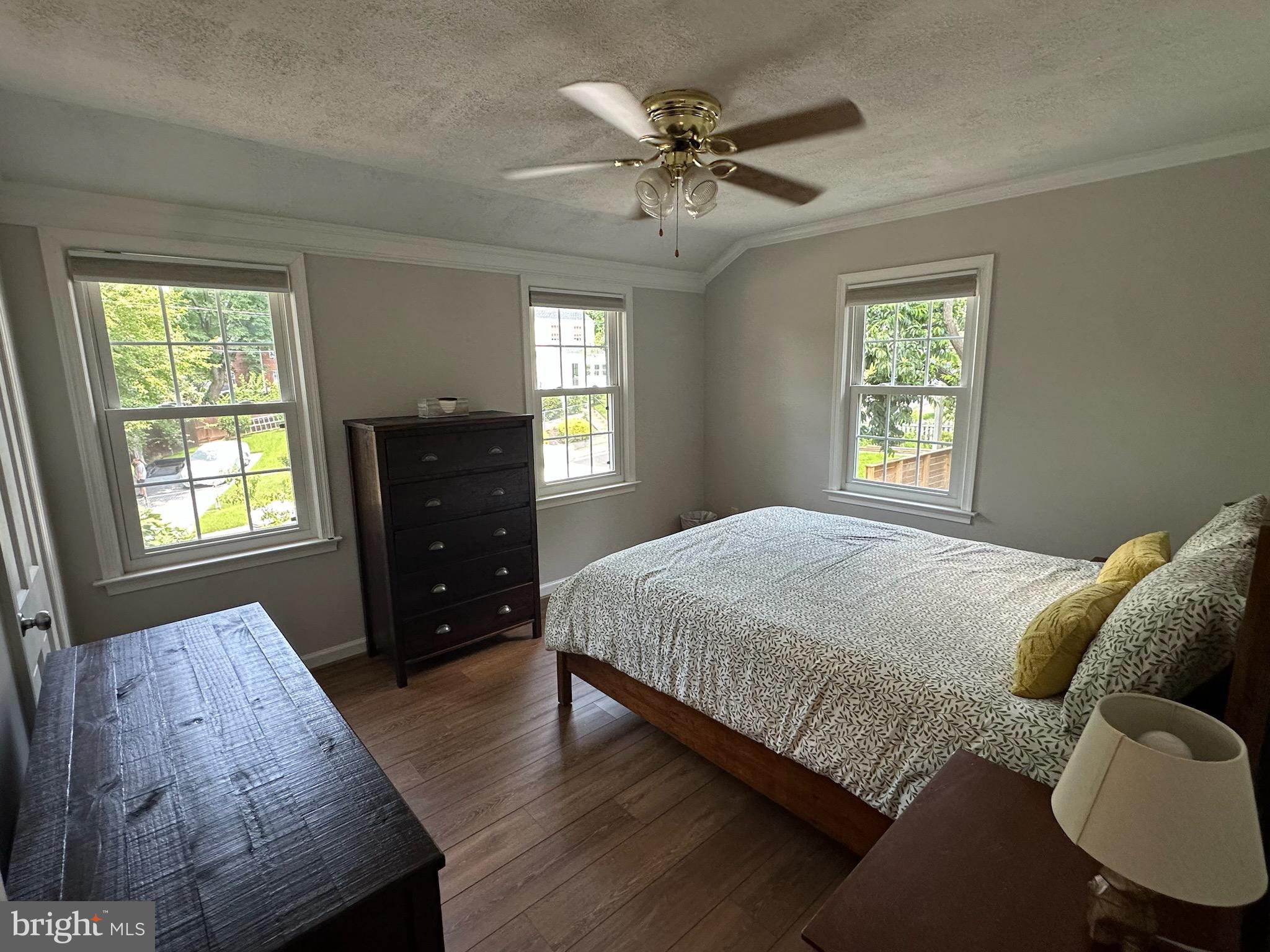 JEFFERSON MANOR - Residential