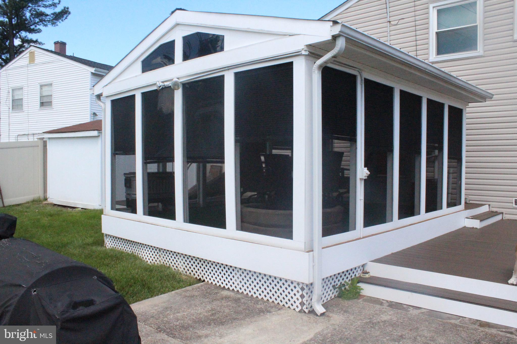 LYNNE ACRES - Residential