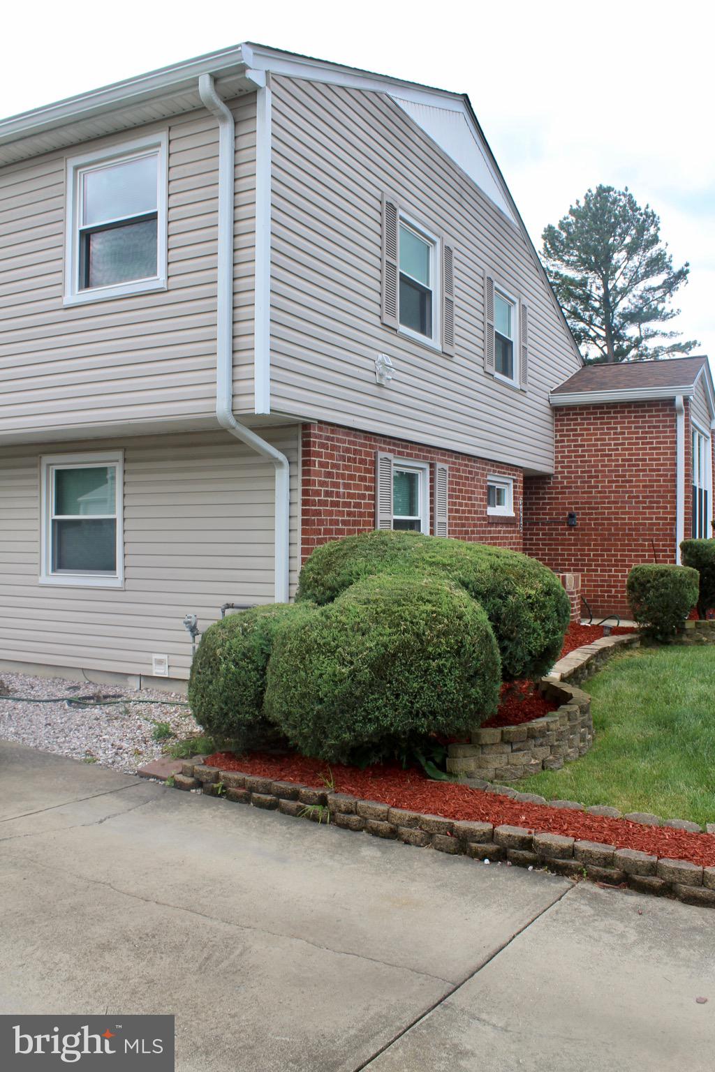 LYNNE ACRES - Residential