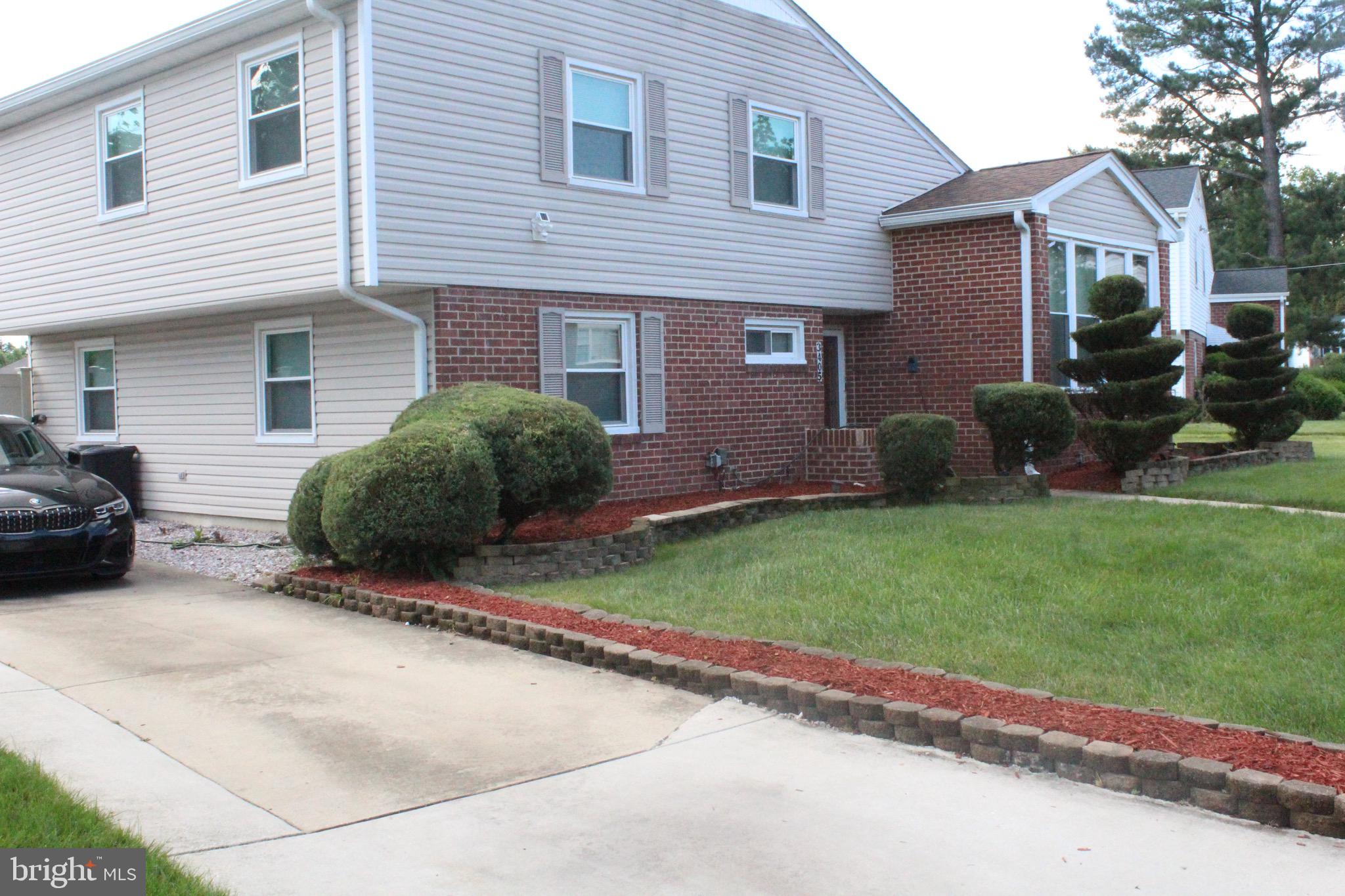 LYNNE ACRES - Residential