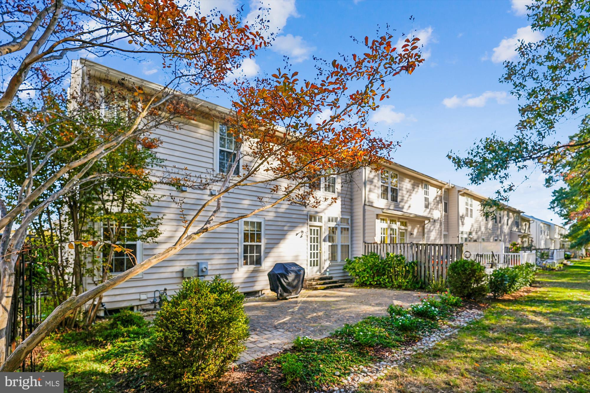 ASHBURN VILLAGE - Residential