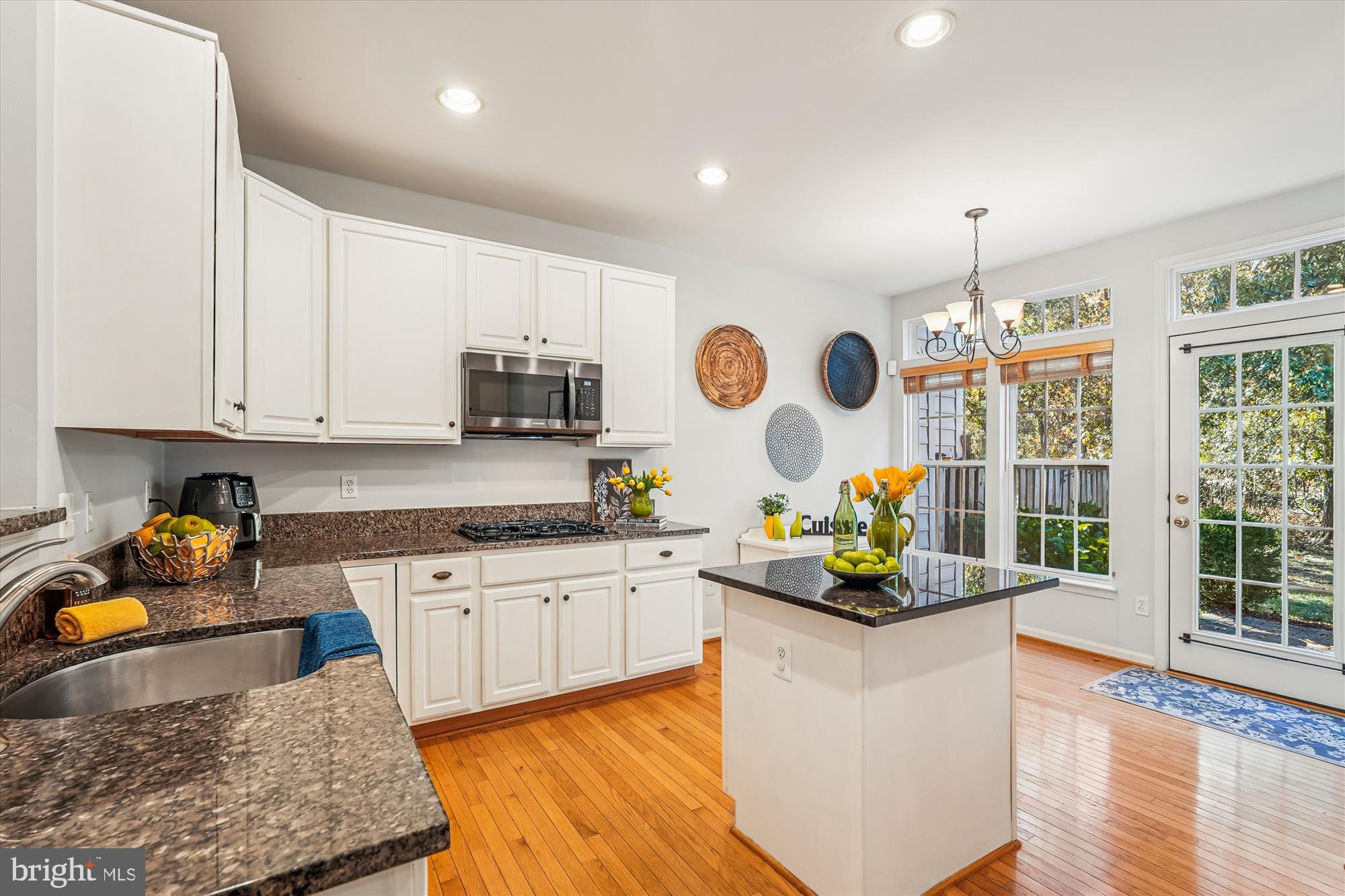 ASHBURN VILLAGE - Residential