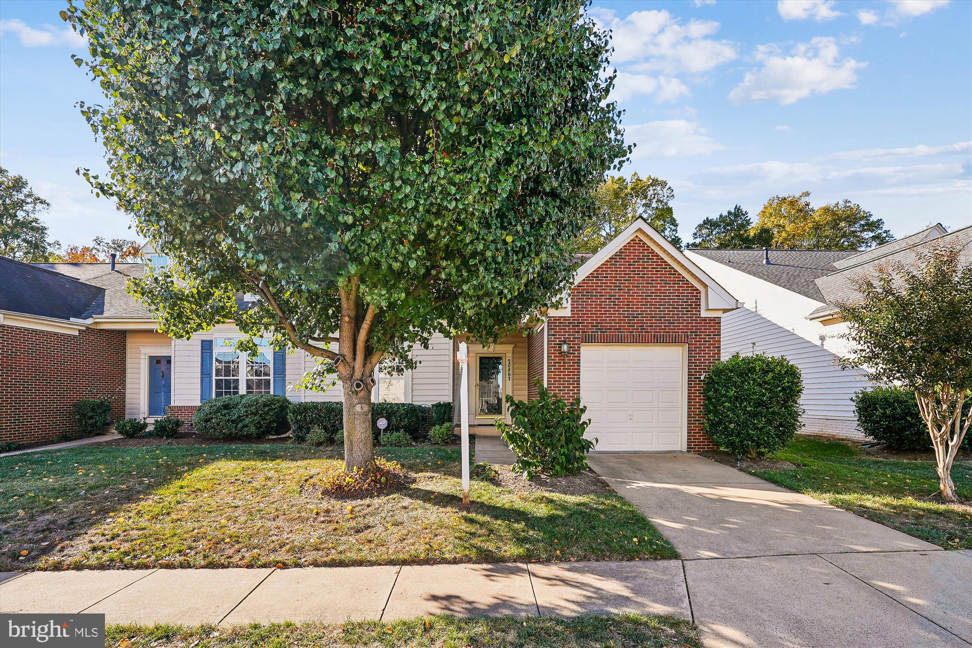 ASHBURN VILLAGE - Residential