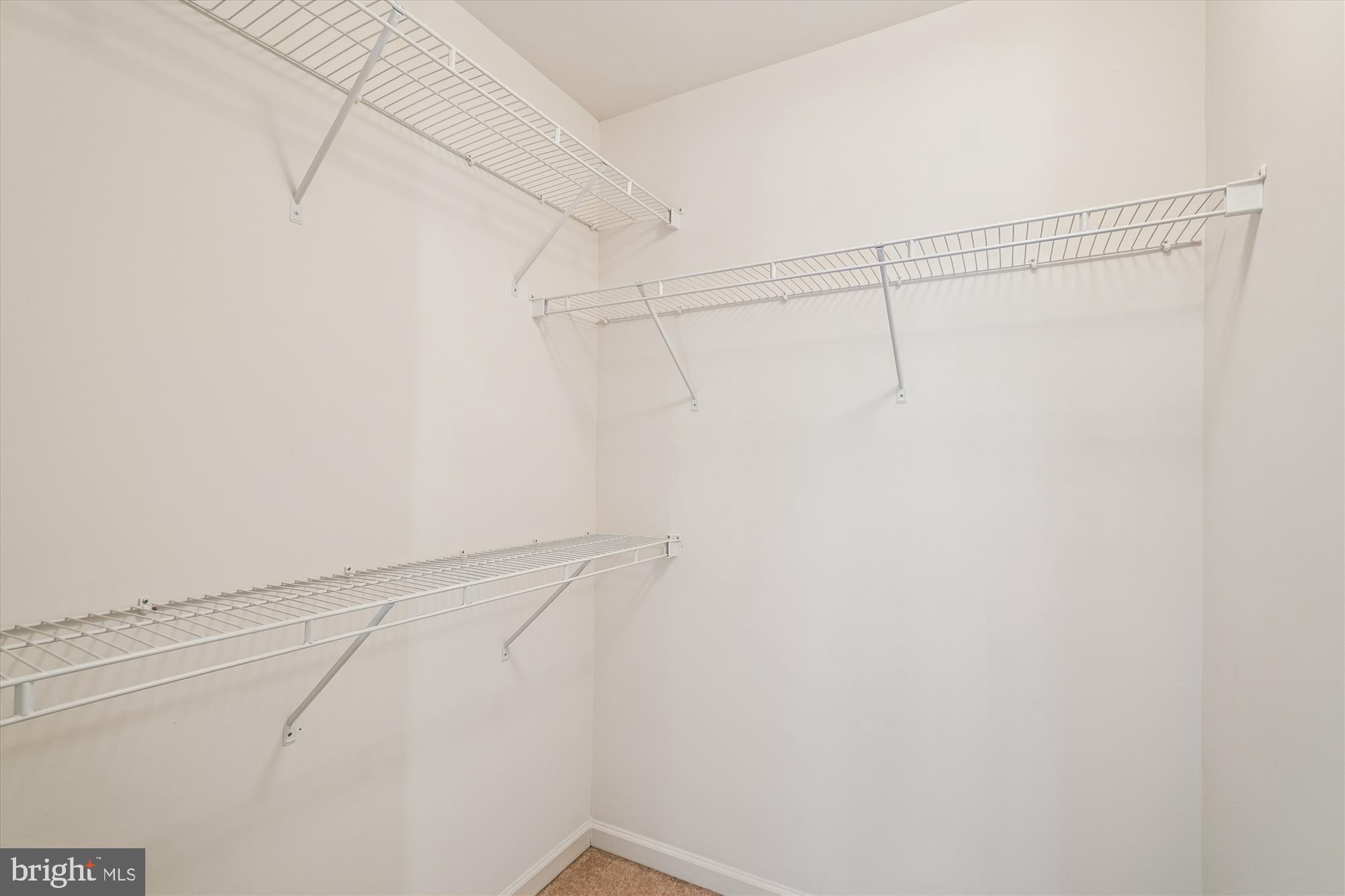 ASHBURN VILLAGE - Residential