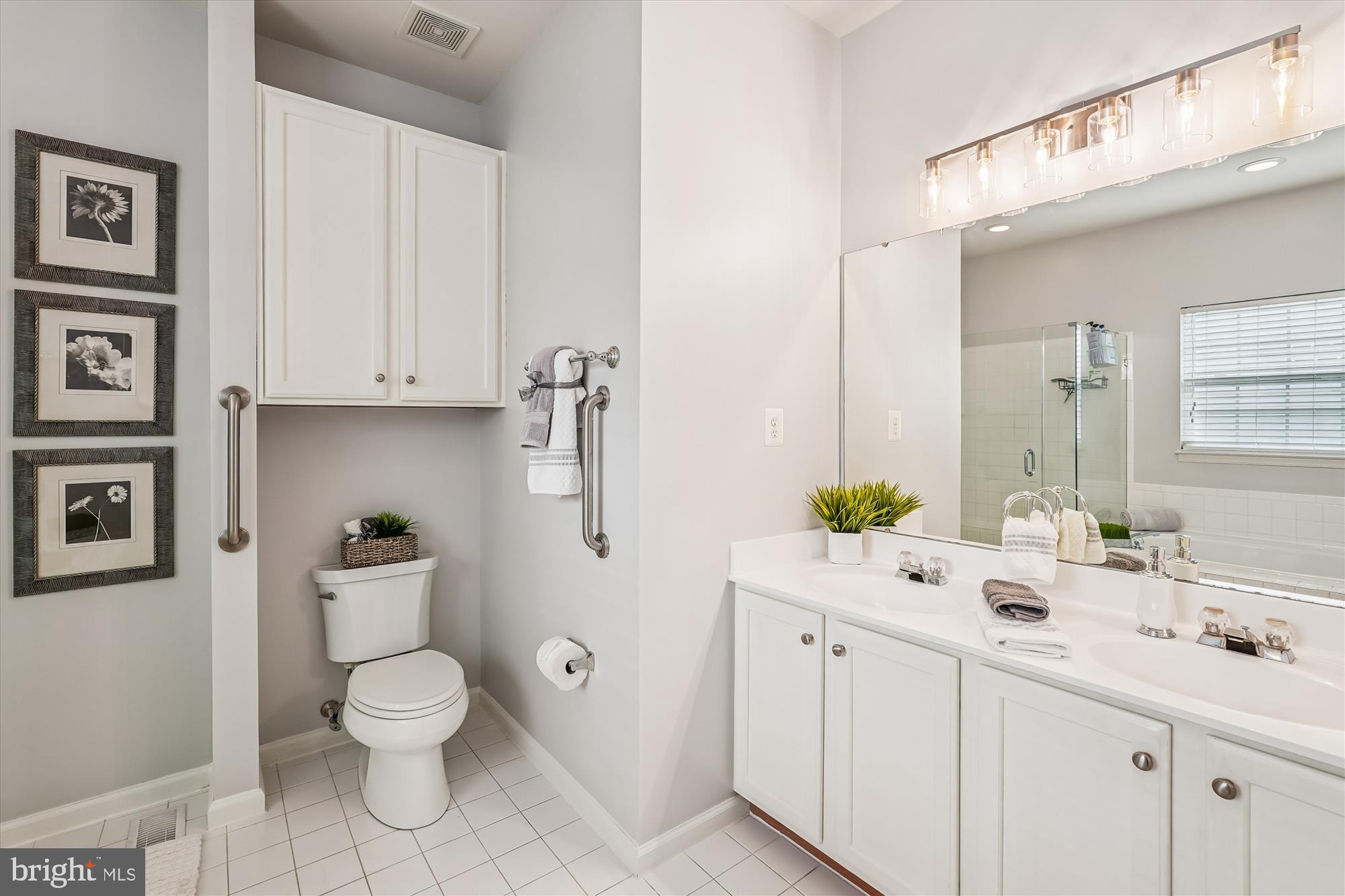 ASHBURN VILLAGE - Residential