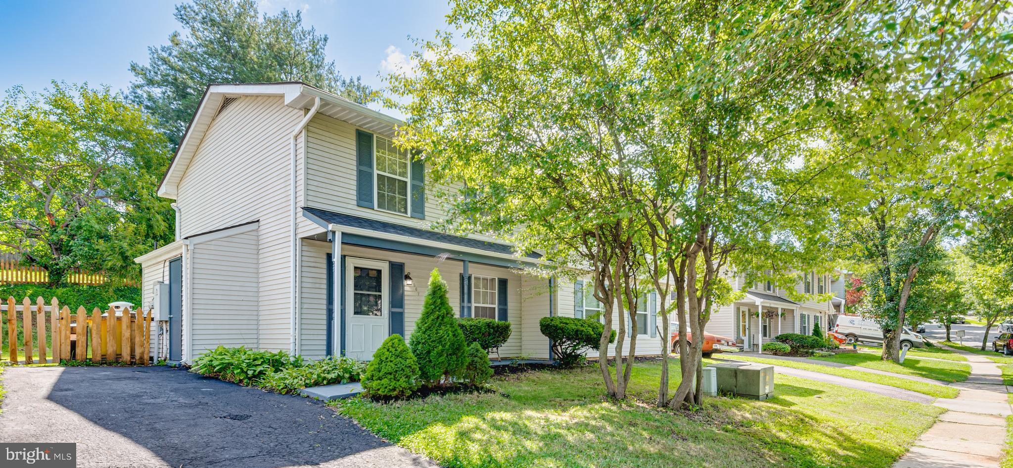 WHISPERING WOODS - Residential