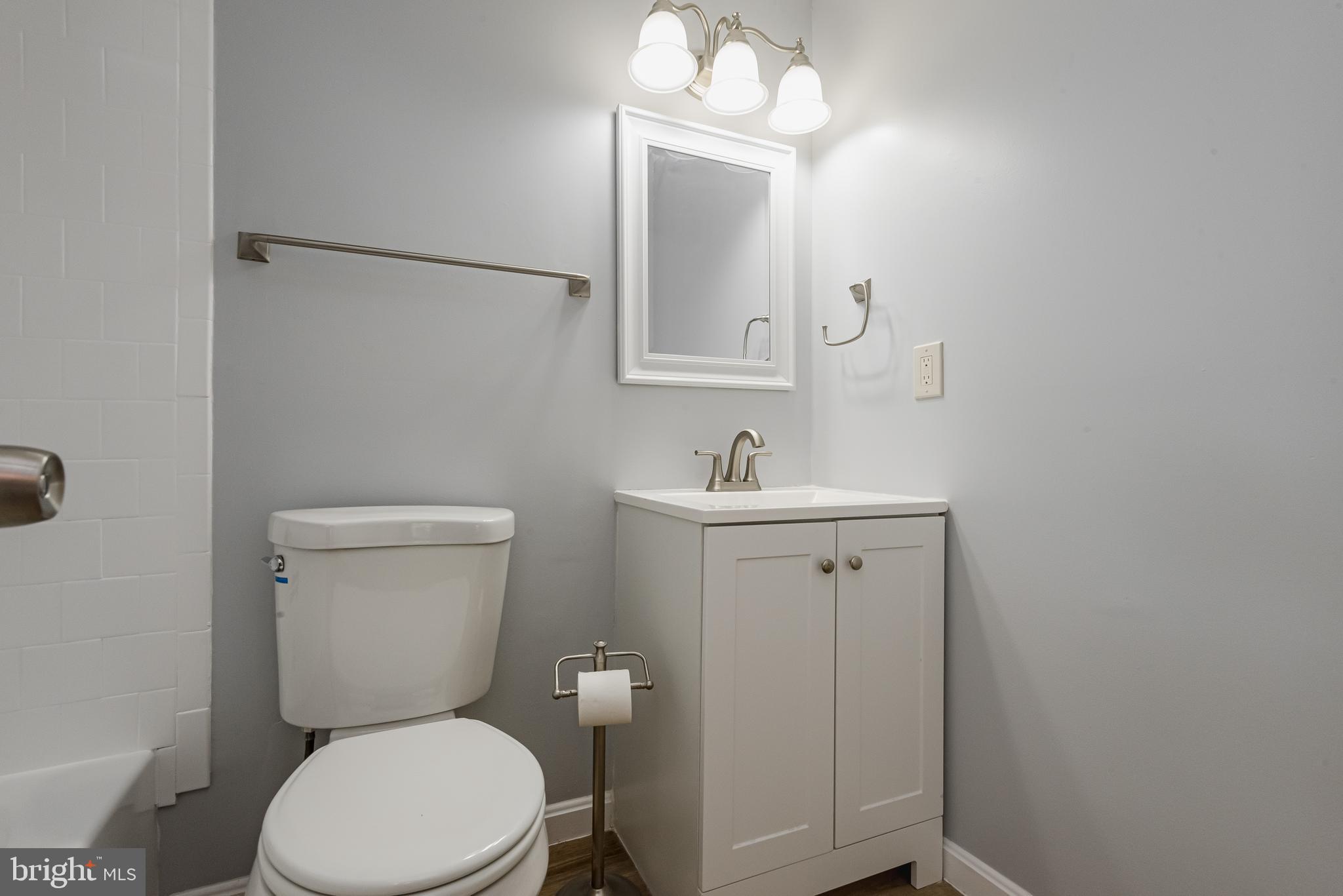 WHISPERING WOODS - Residential