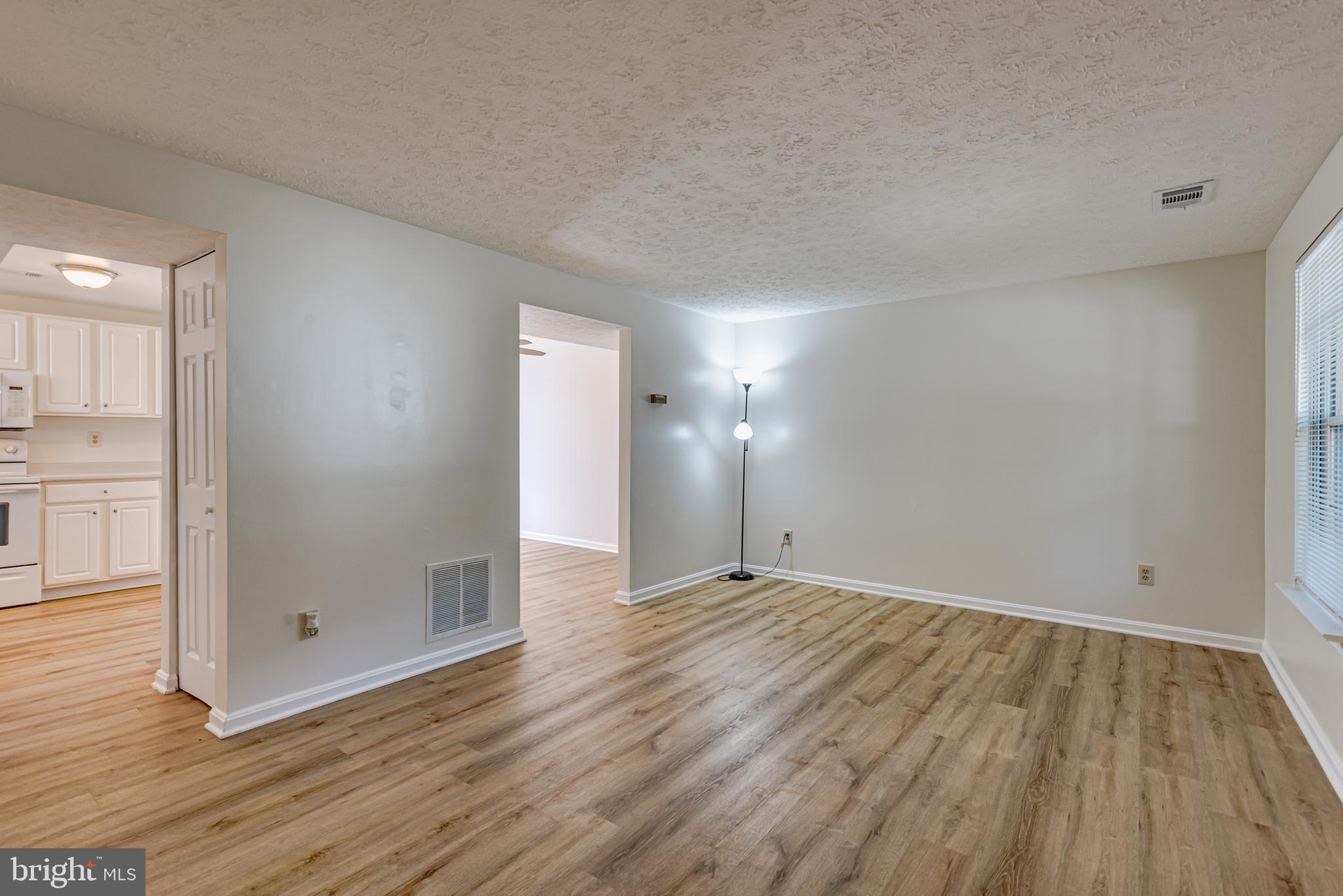 WHISPERING WOODS - Residential