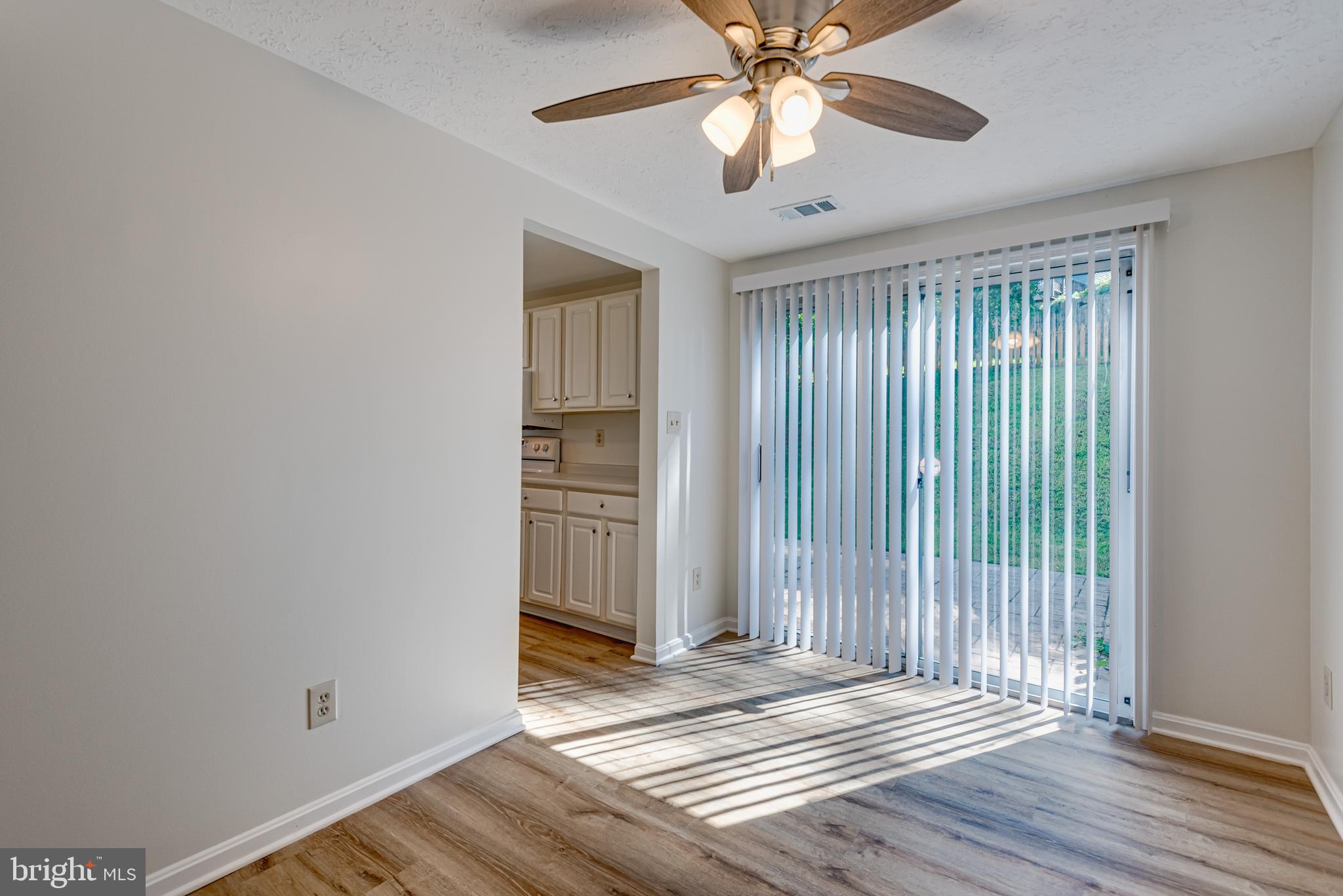 WHISPERING WOODS - Residential