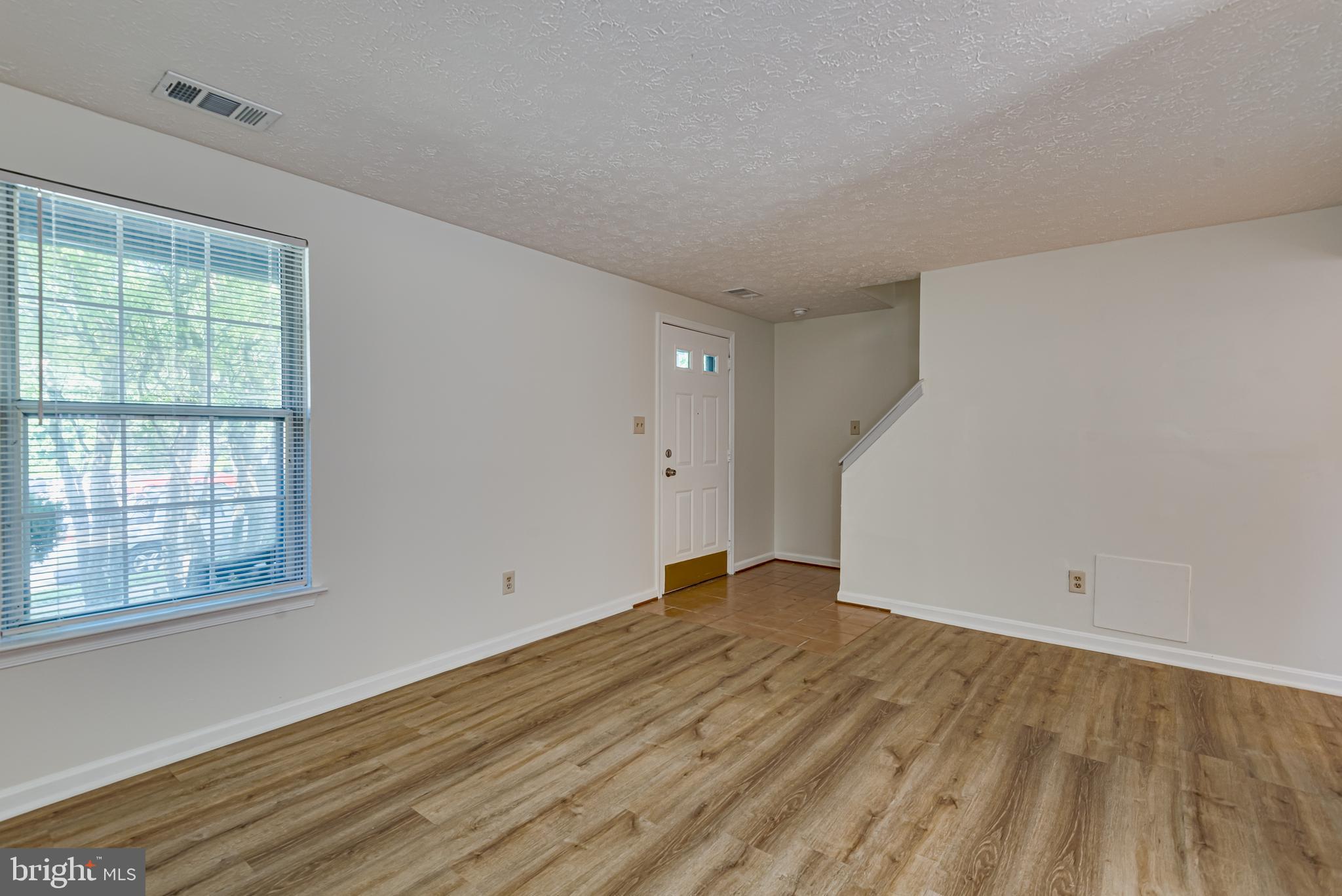 WHISPERING WOODS - Residential