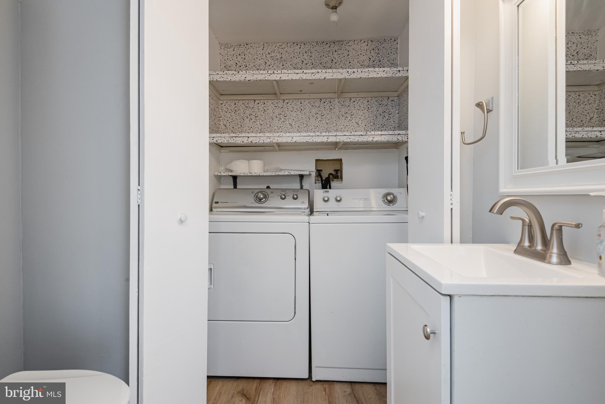 WHISPERING WOODS - Residential