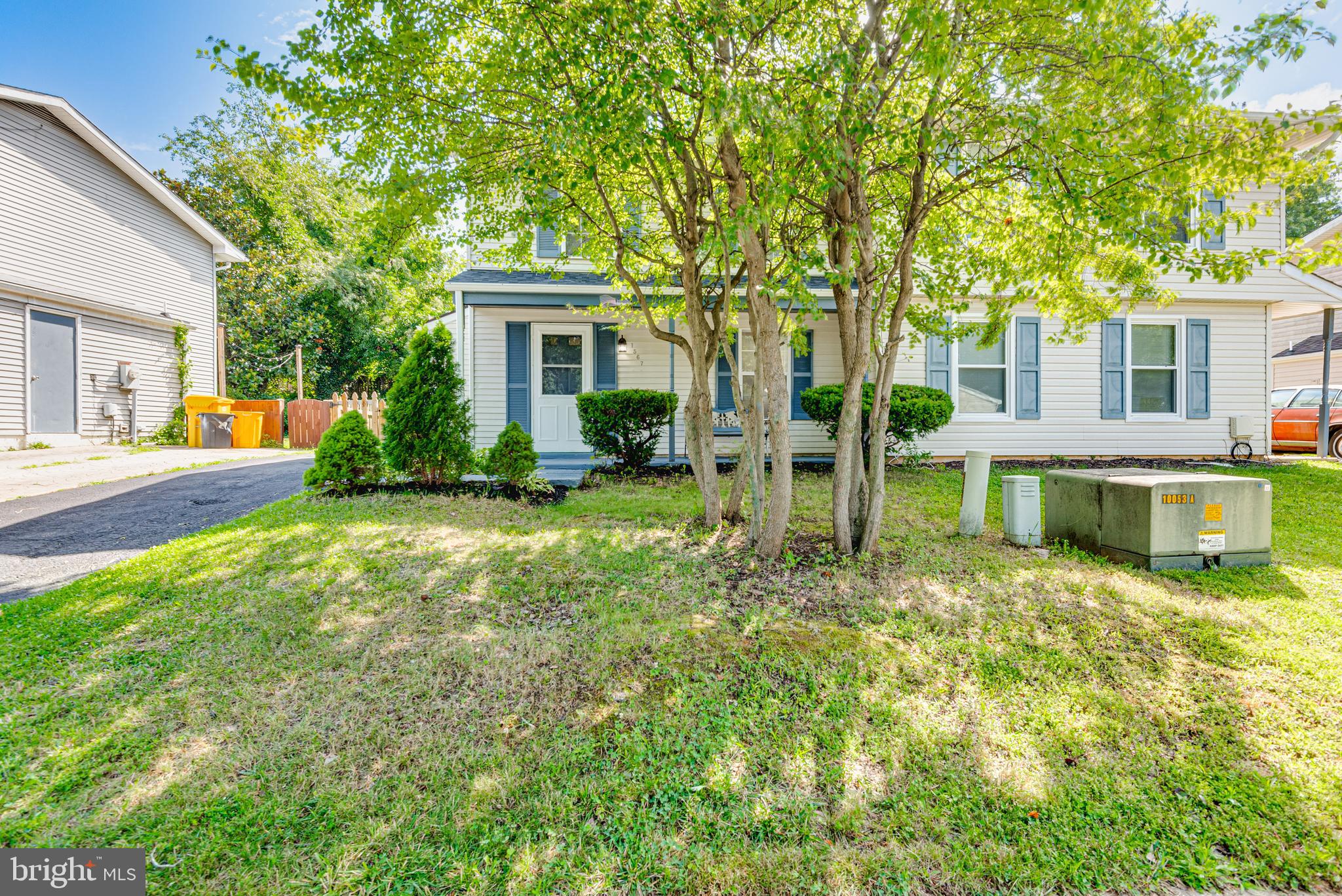 WHISPERING WOODS - Residential