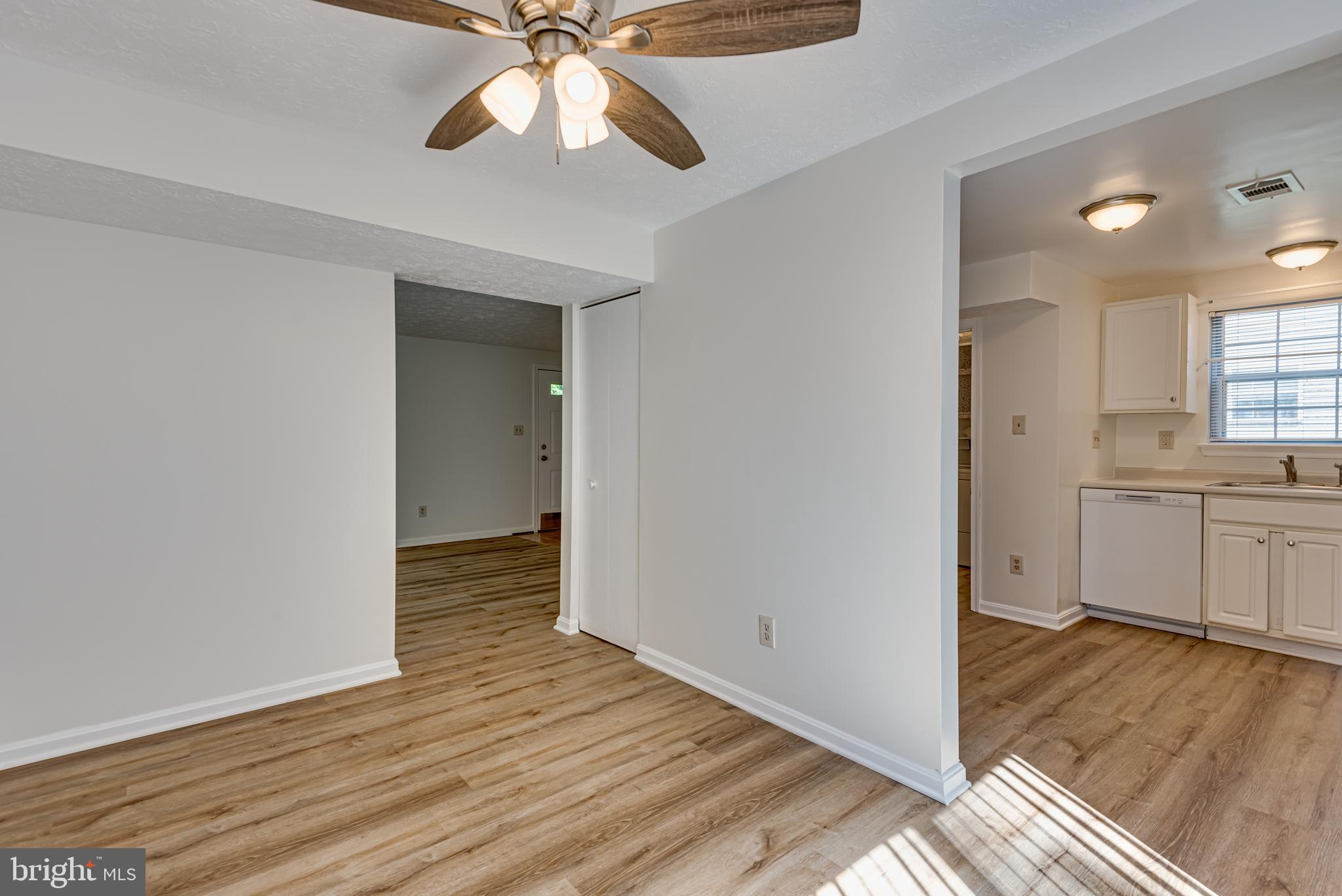 WHISPERING WOODS - Residential