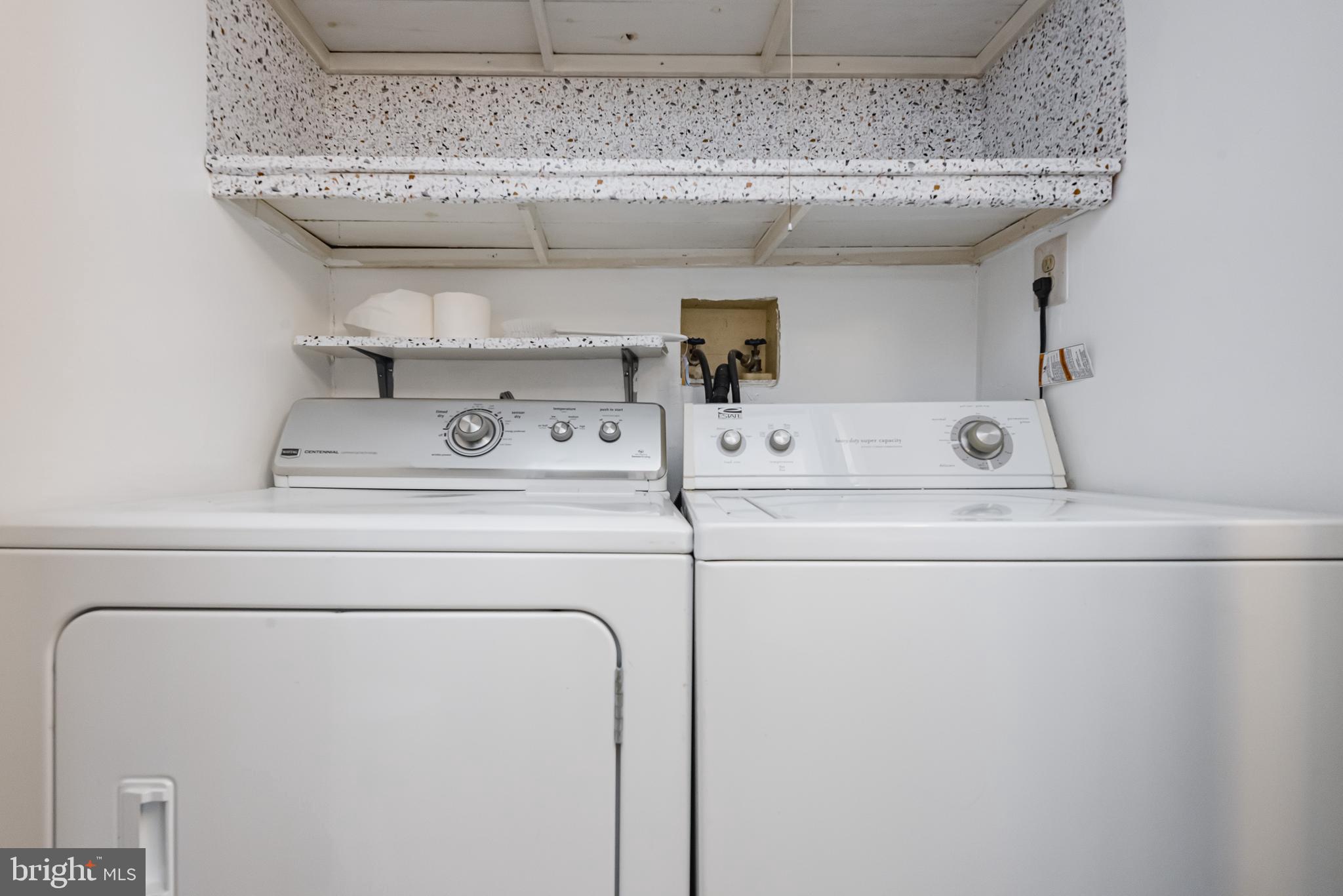 WHISPERING WOODS - Residential