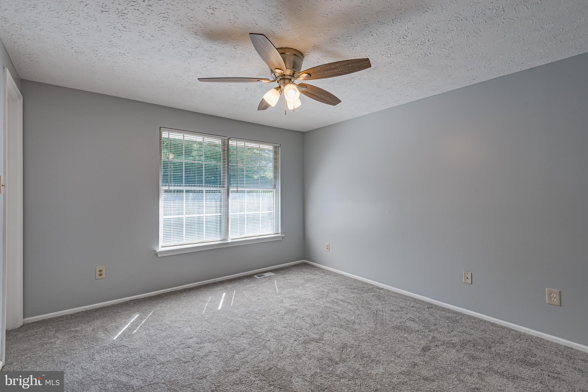 WHISPERING WOODS - Residential