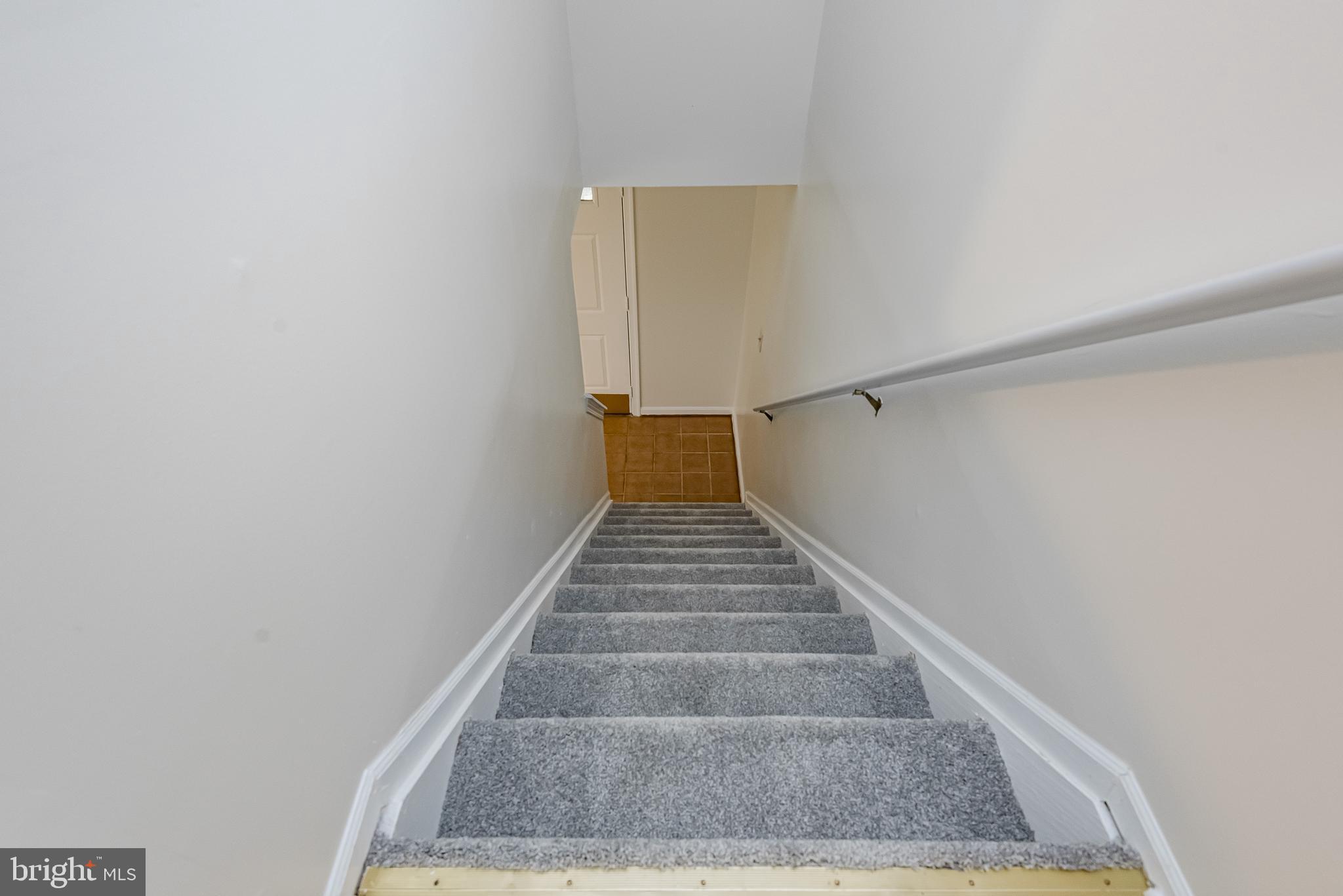 WHISPERING WOODS - Residential