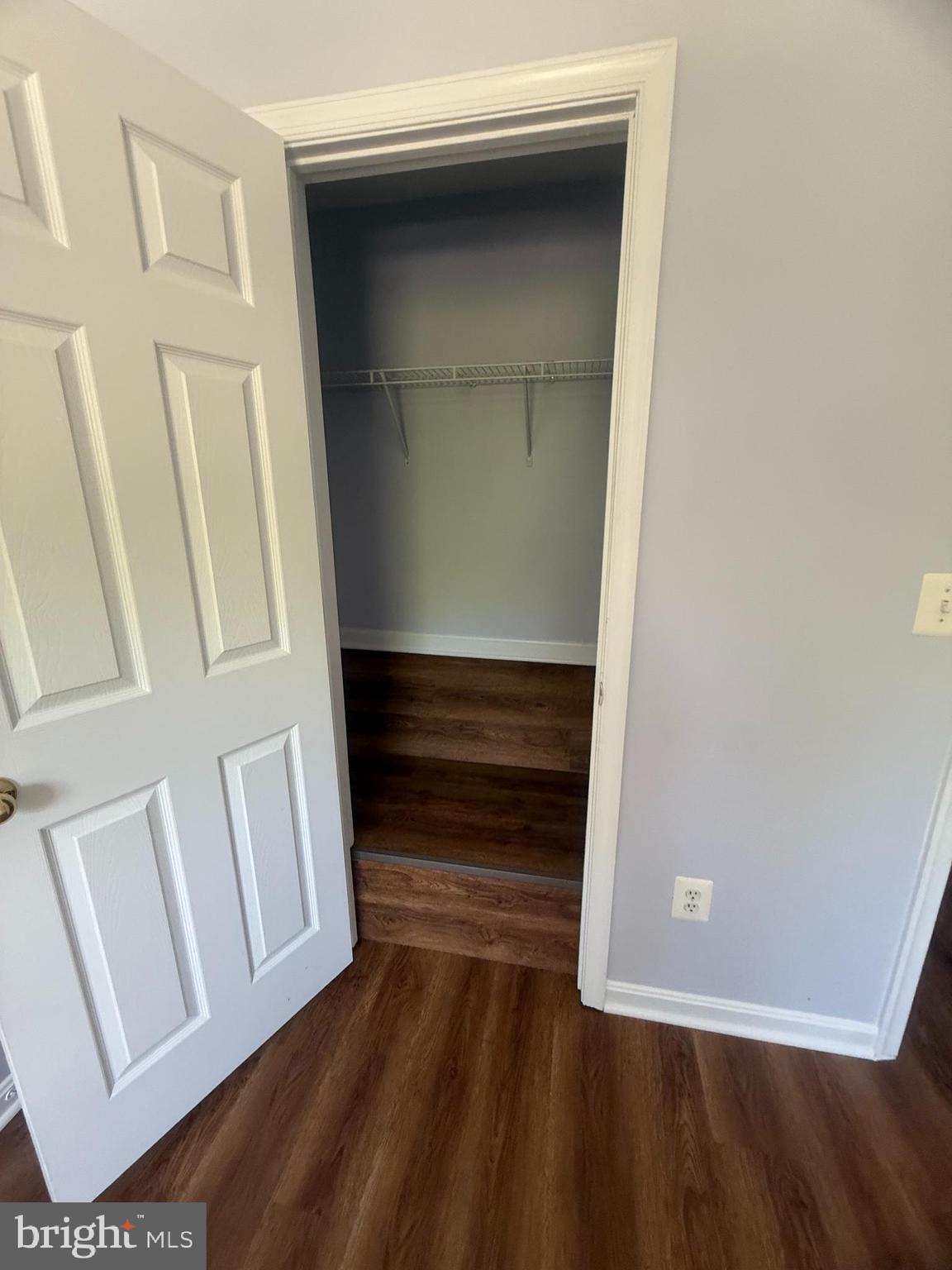 CARROLLWOOD MANOR - Residential