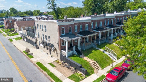 Townhouse For Sale - 3301 Piedmont Ave<br/> BALTIMORE, MD 21216