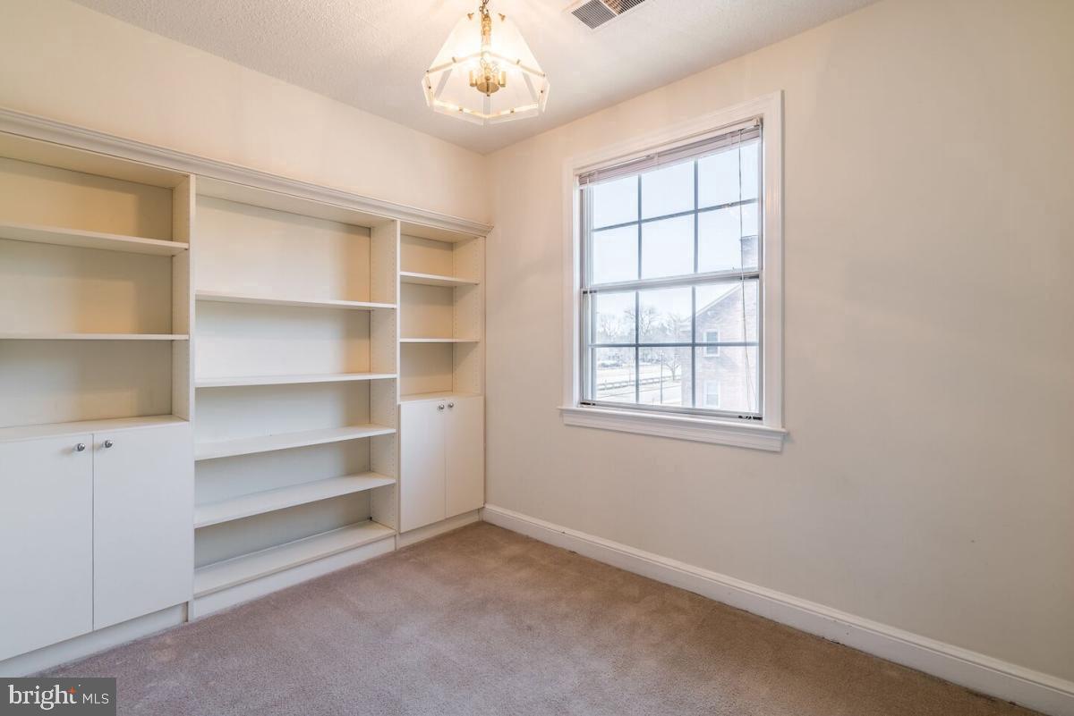 CAMBRIDGE COURTS - Residential Lease