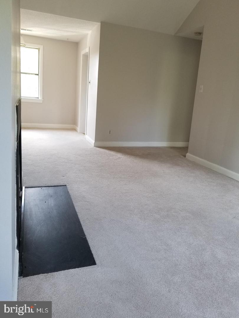 CAMBRIDGE COURTS - Residential Lease