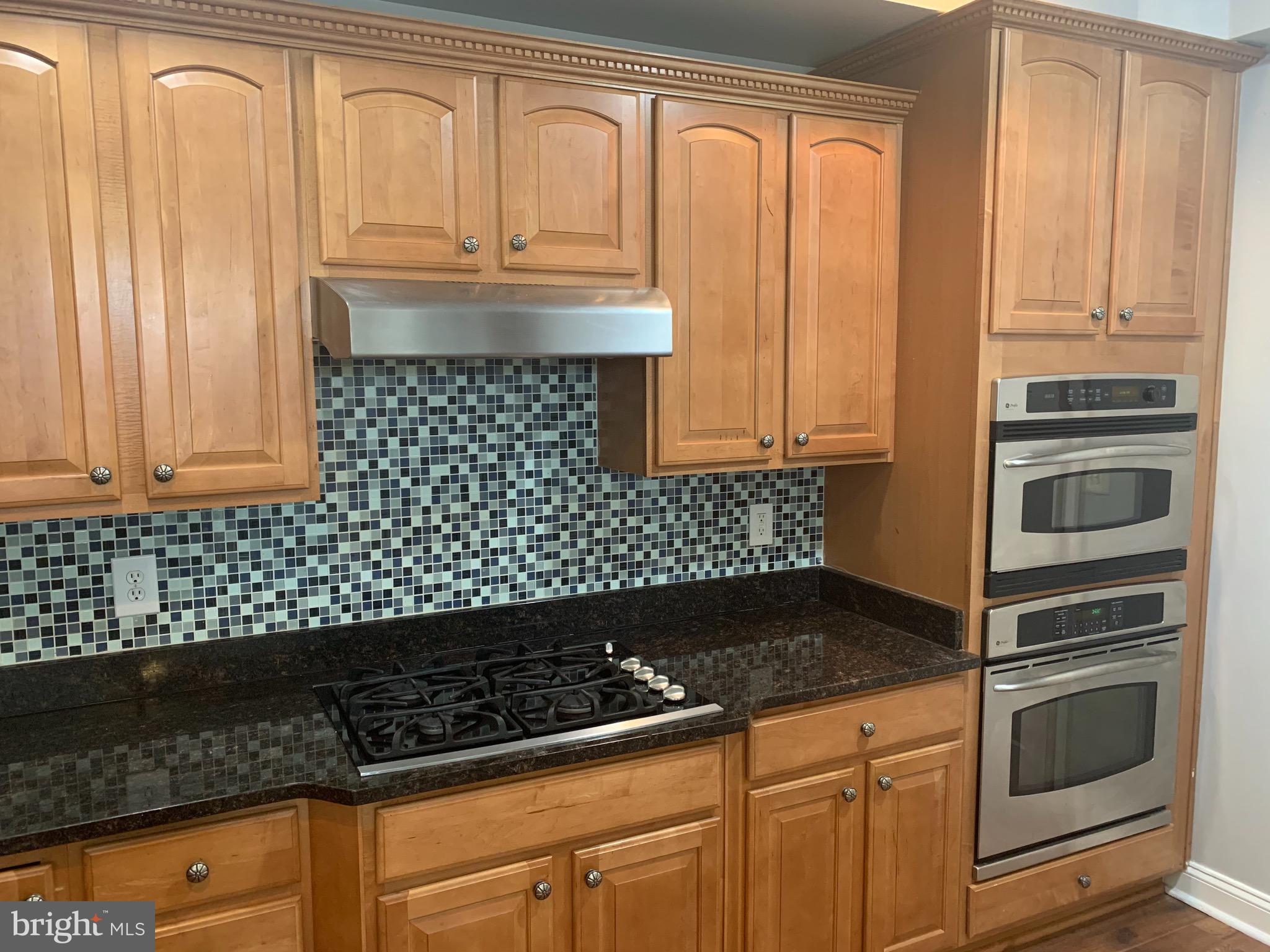 GROVETON WOODS - Residential