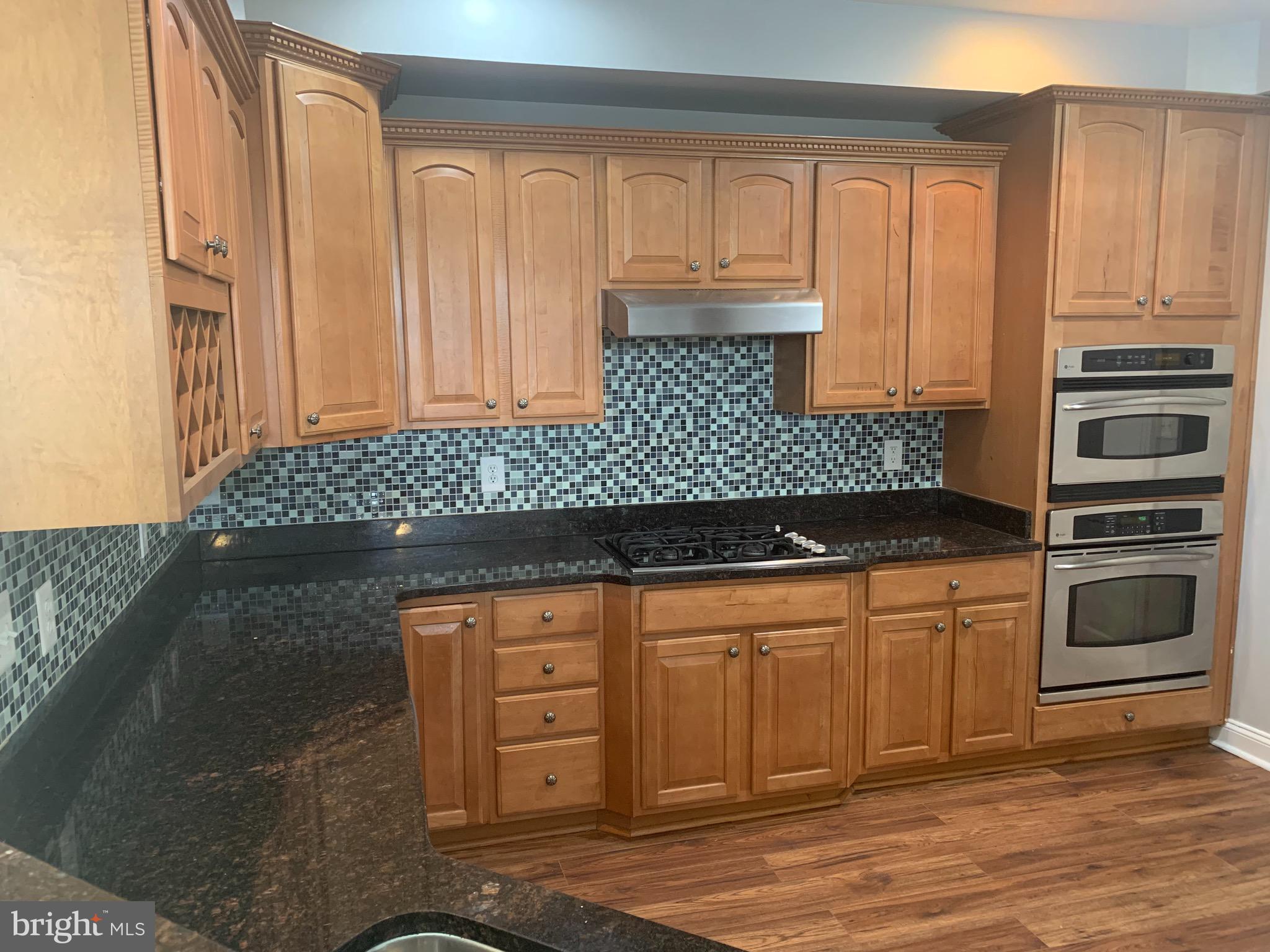 GROVETON WOODS - Residential