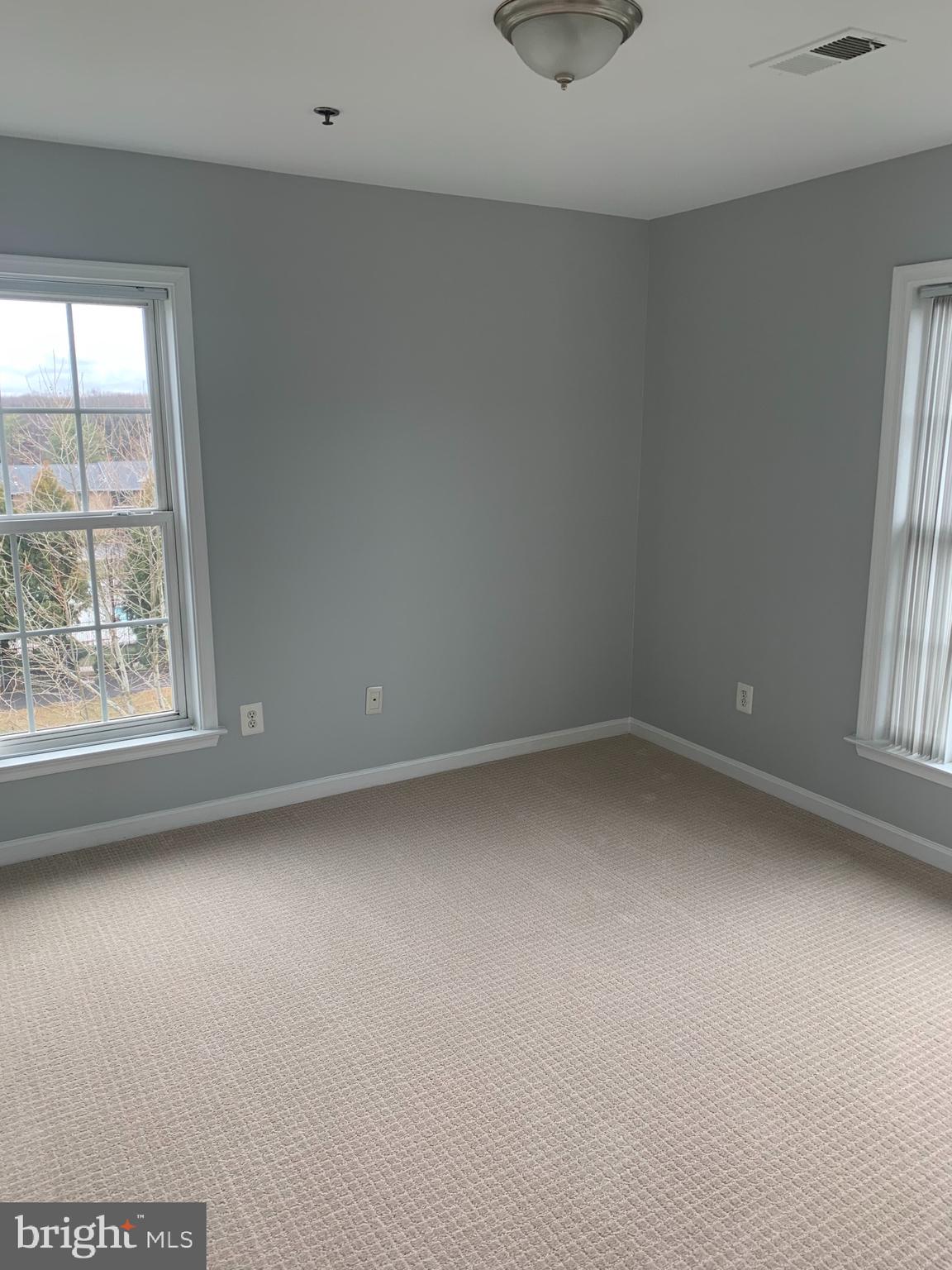 GROVETON WOODS - Residential